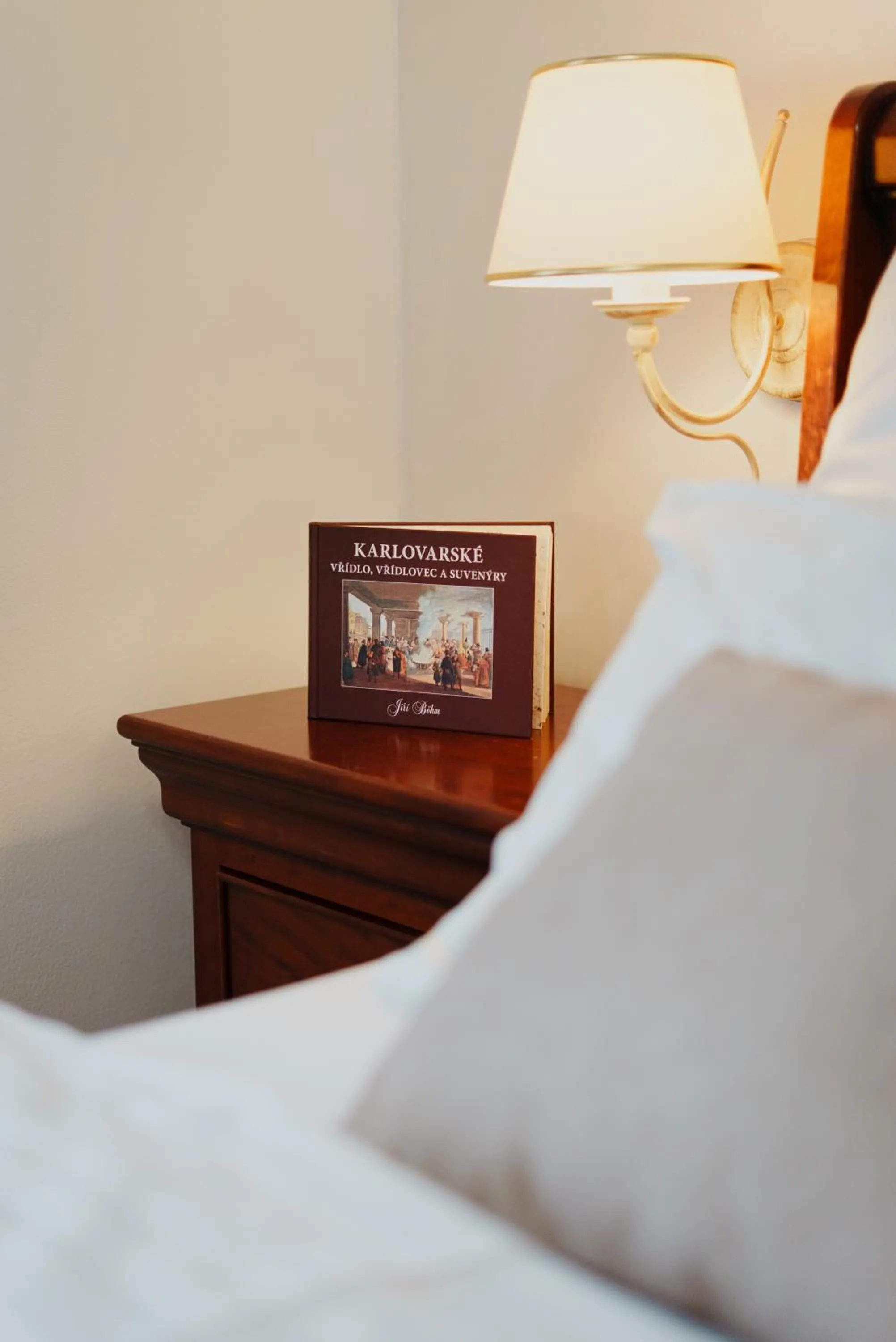 Bed in Hotel Ontario