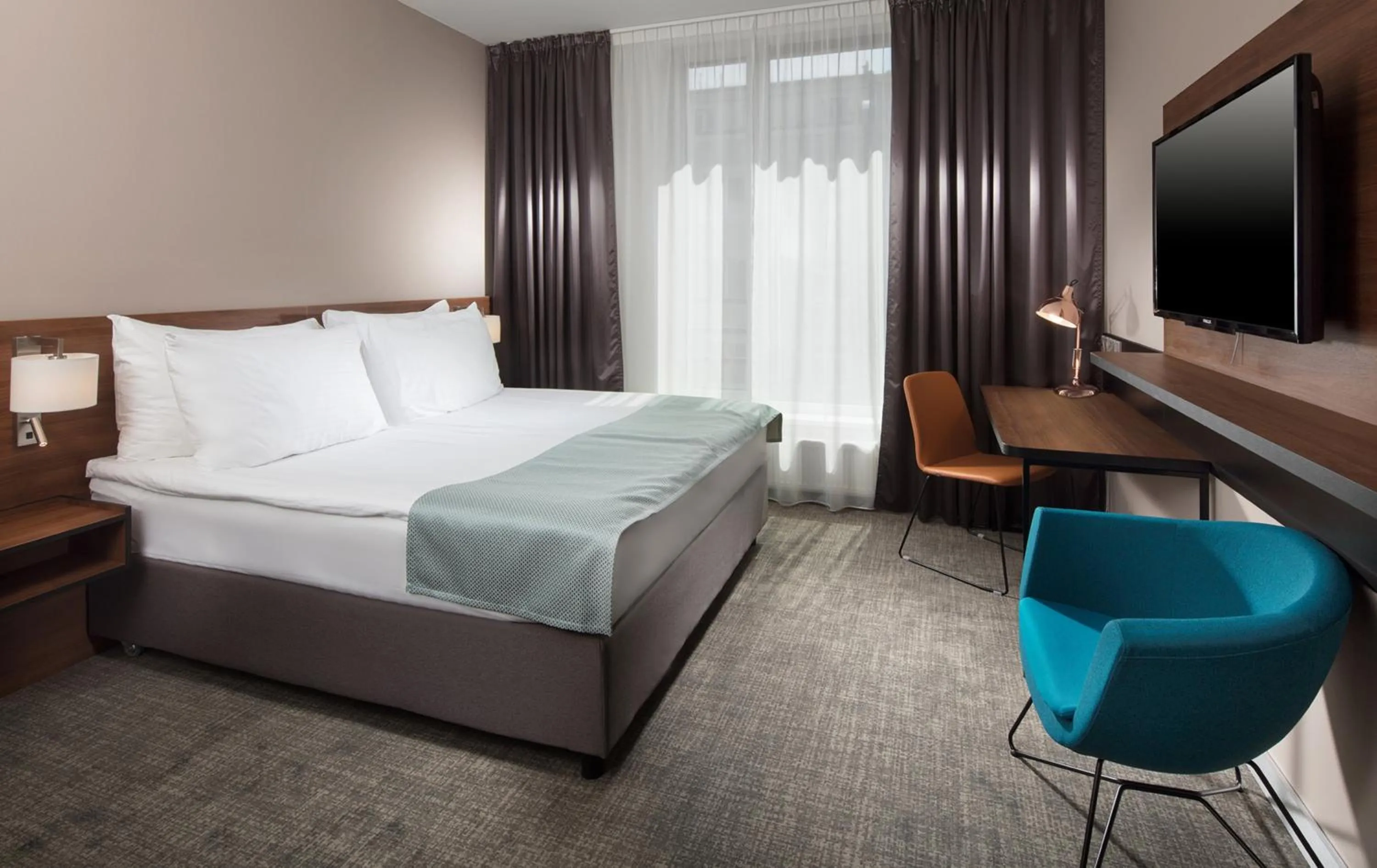Photo of the whole room, Bed in Holiday Inn Prague by IHG