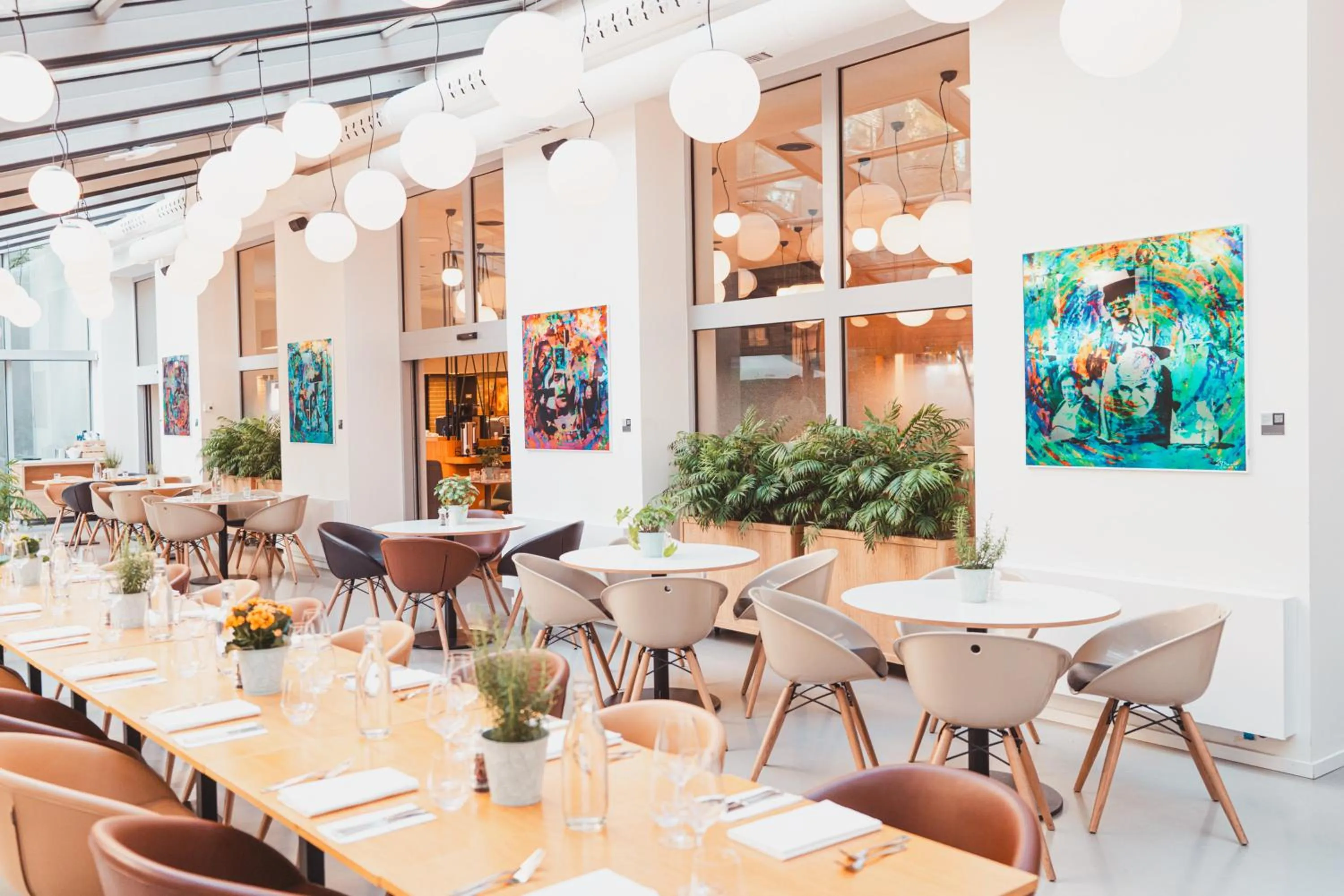 Restaurant/places to eat in Holiday Inn Prague by IHG