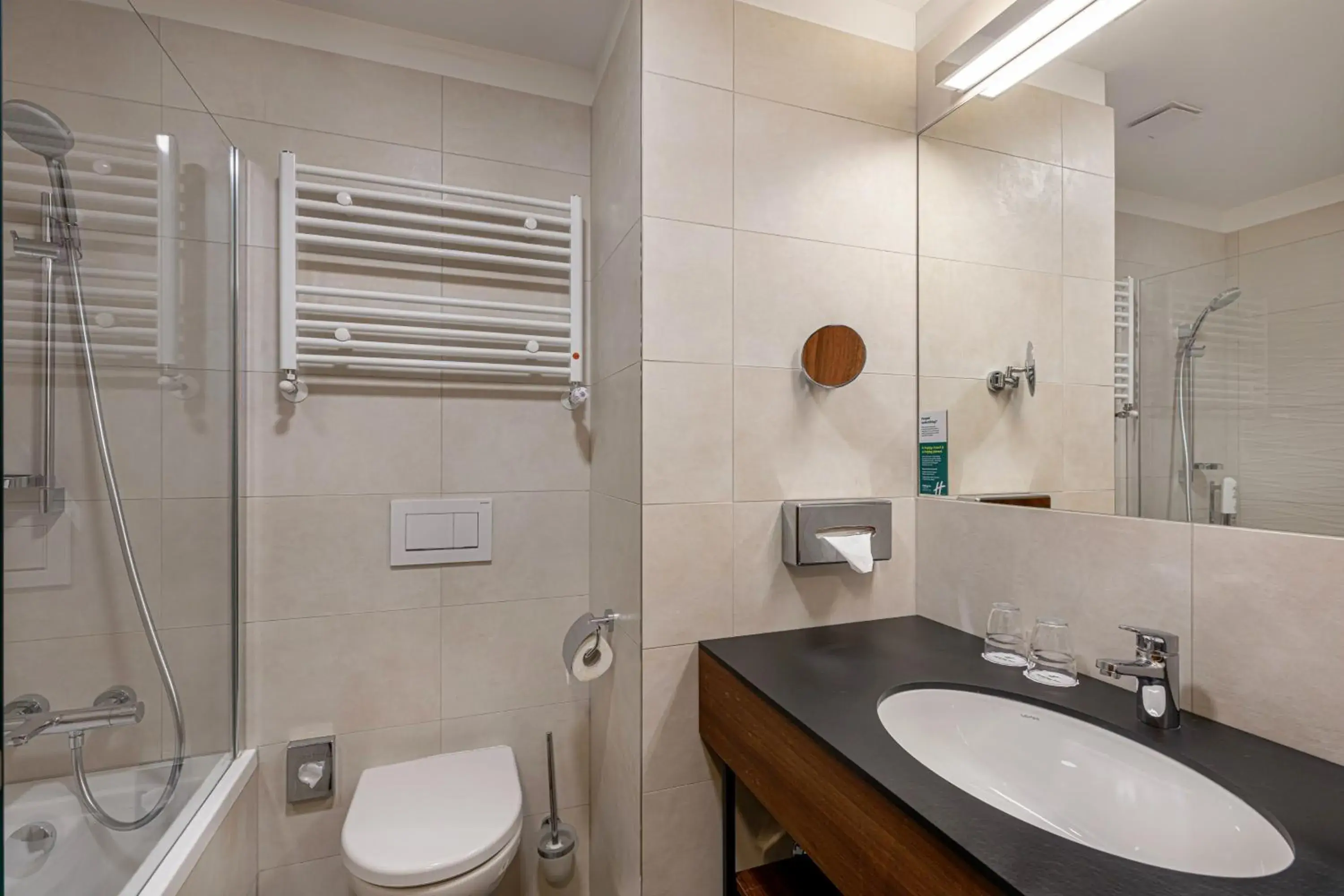 Standard Twin Room in Holiday Inn Prague by IHG Standard Twin Room in Holiday Inn Prague by IHG