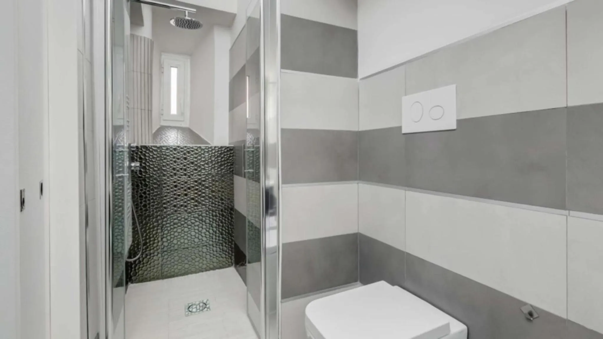 Shower in Scipioni Best Rooms