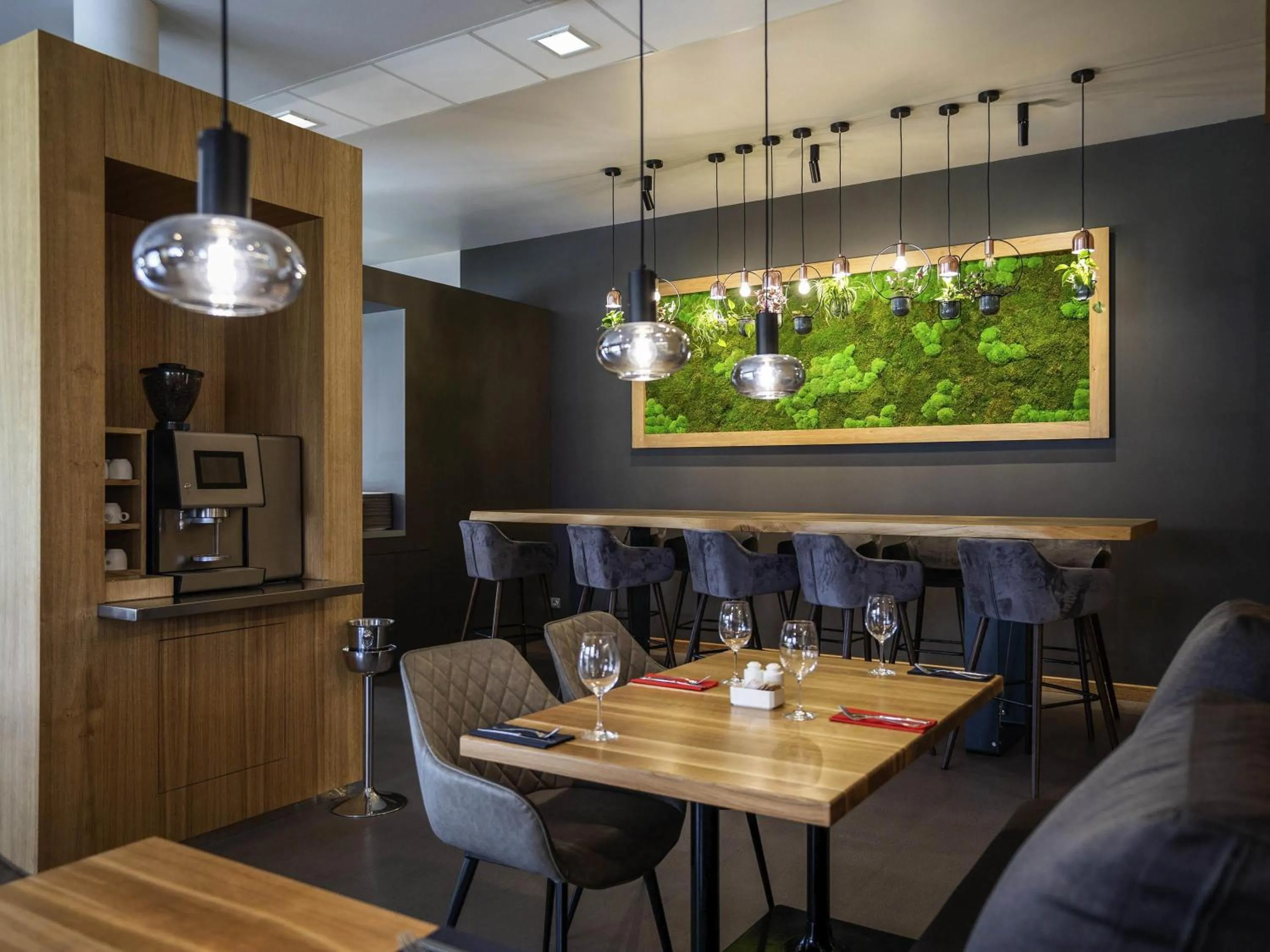 Restaurant/places to eat in Ibis Hotel Plzeň