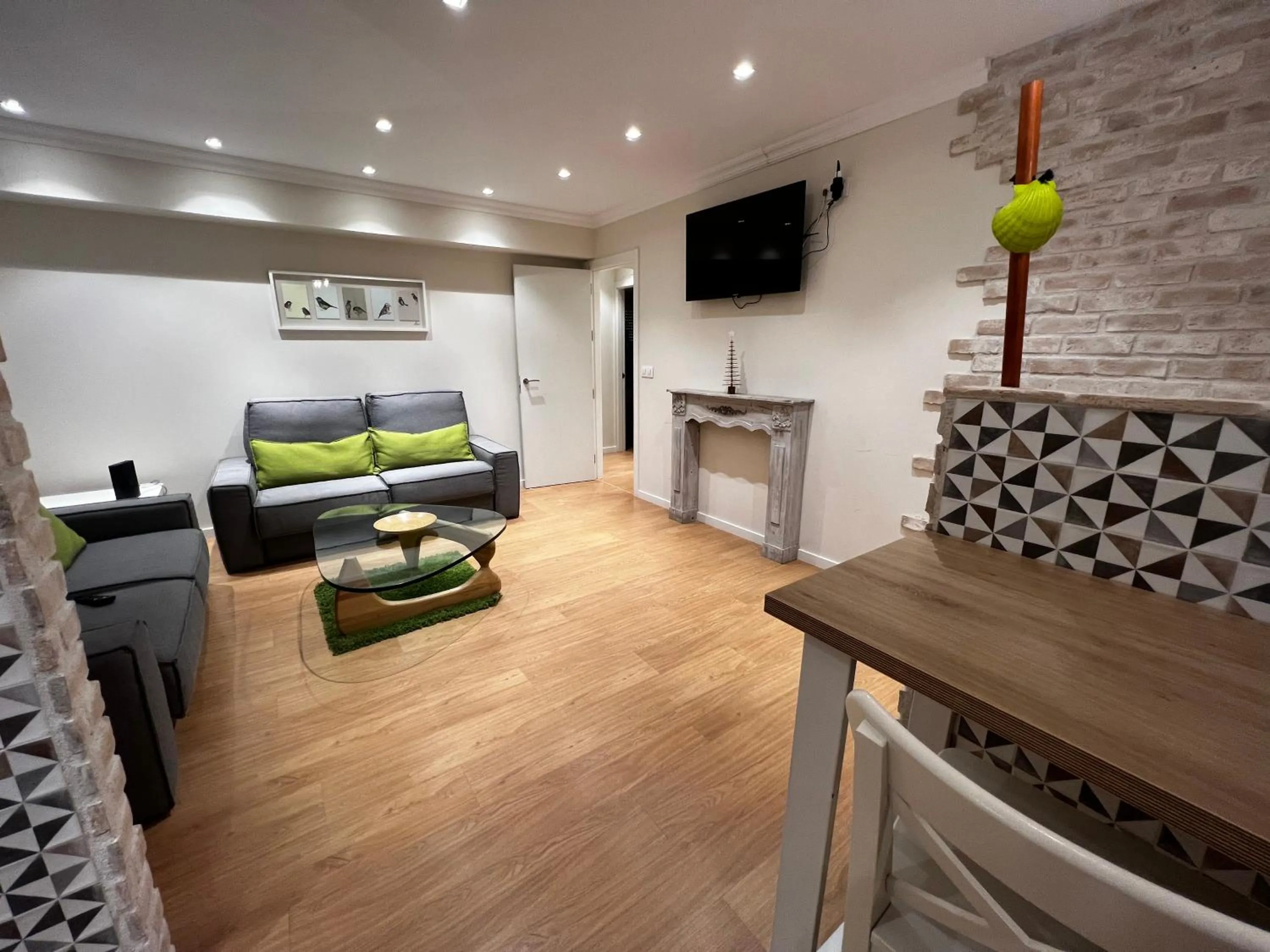 Three-Bedroom Apartment - single occupancy in Rentxacobeo