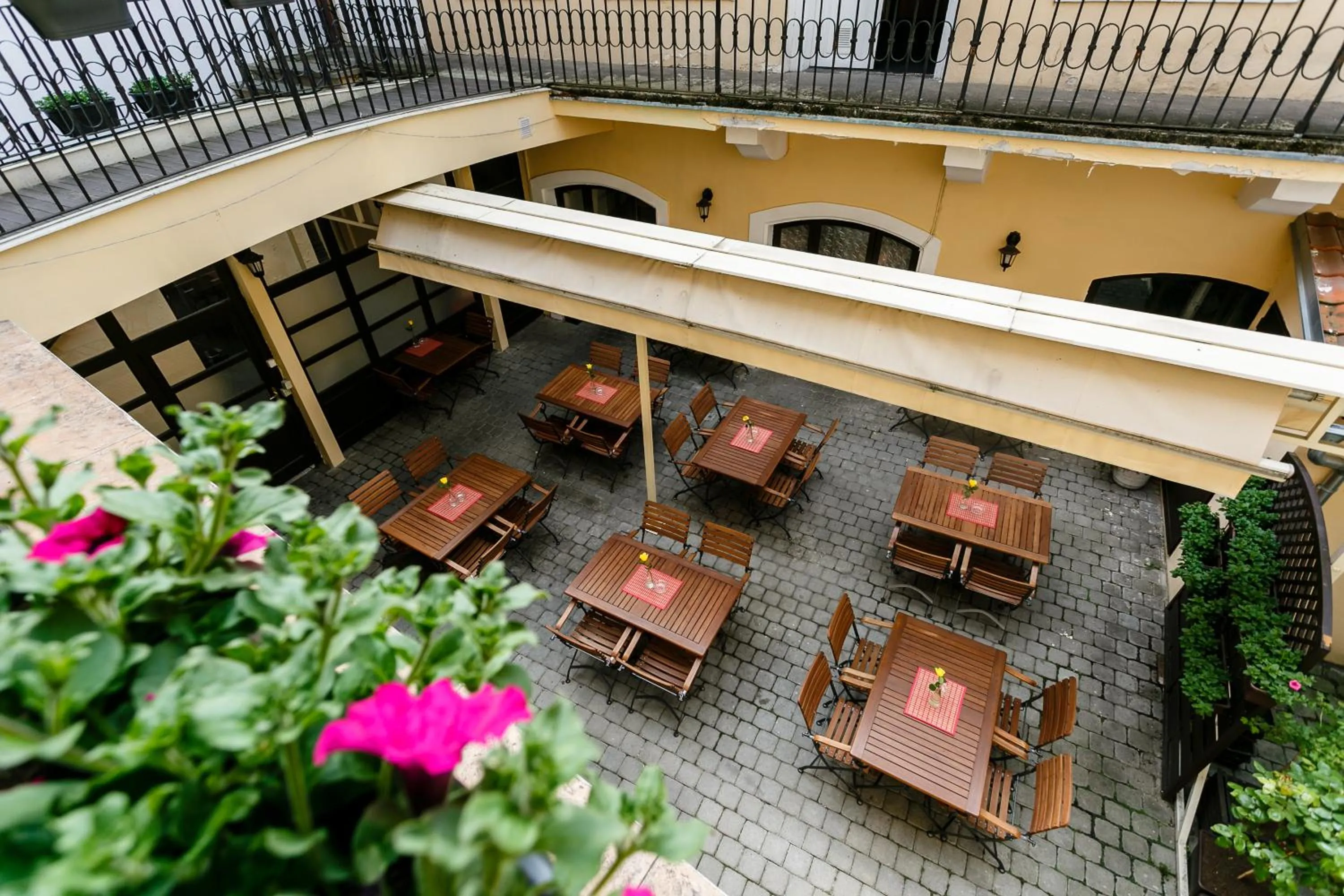 Restaurant/places to eat in Pension U Lilie