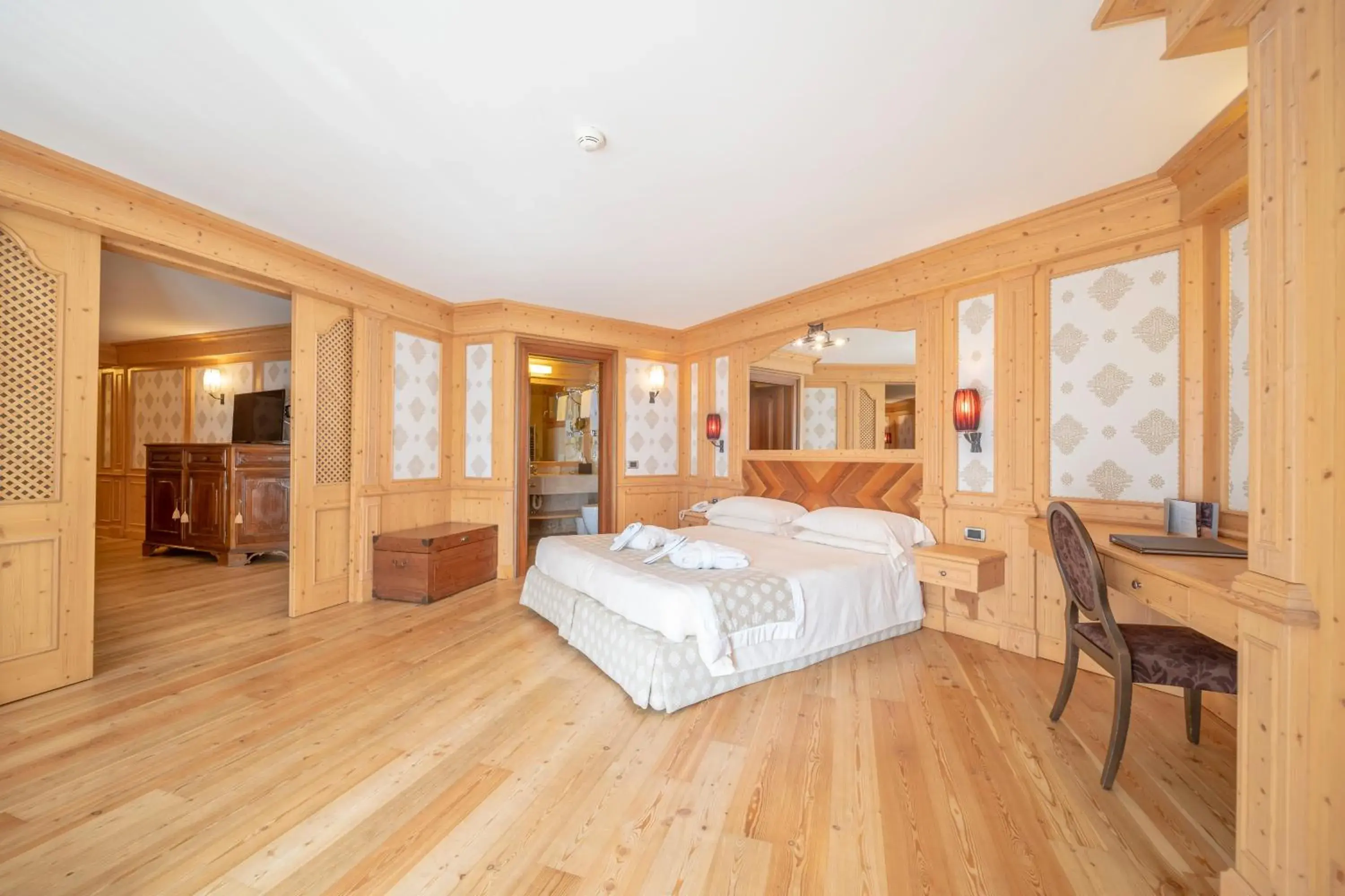 Suite in Cristal Palace Hotel Suite in Cristal Palace Hotel