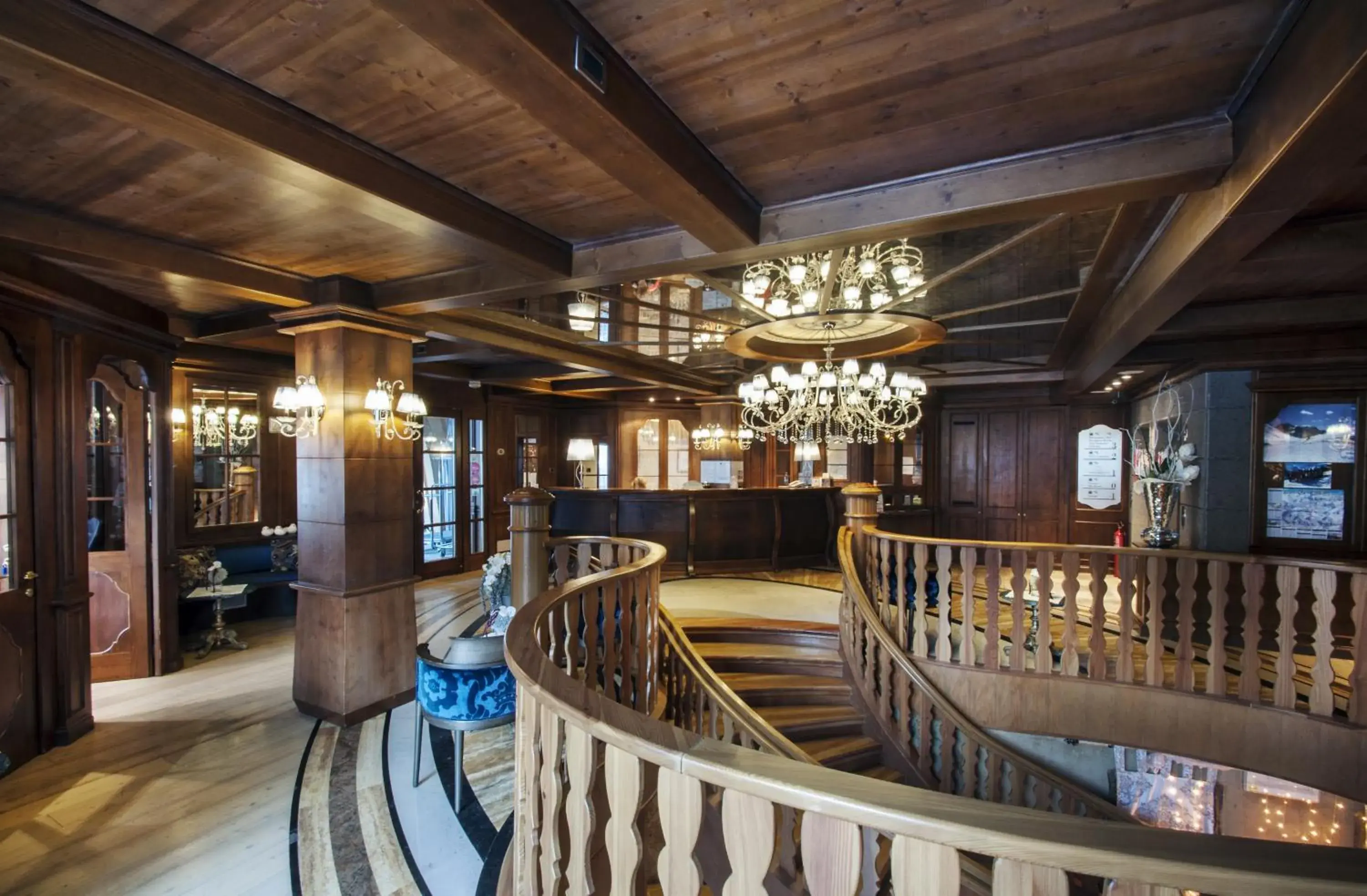 Lobby or reception in Cristal Palace Hotel Lobby or reception in Cristal Palace Hotel