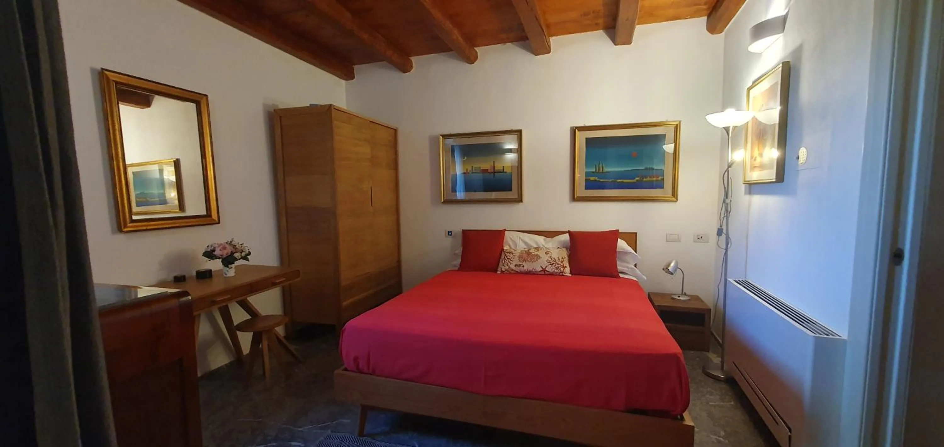 Bedroom, Bed in Il dono di Atena
