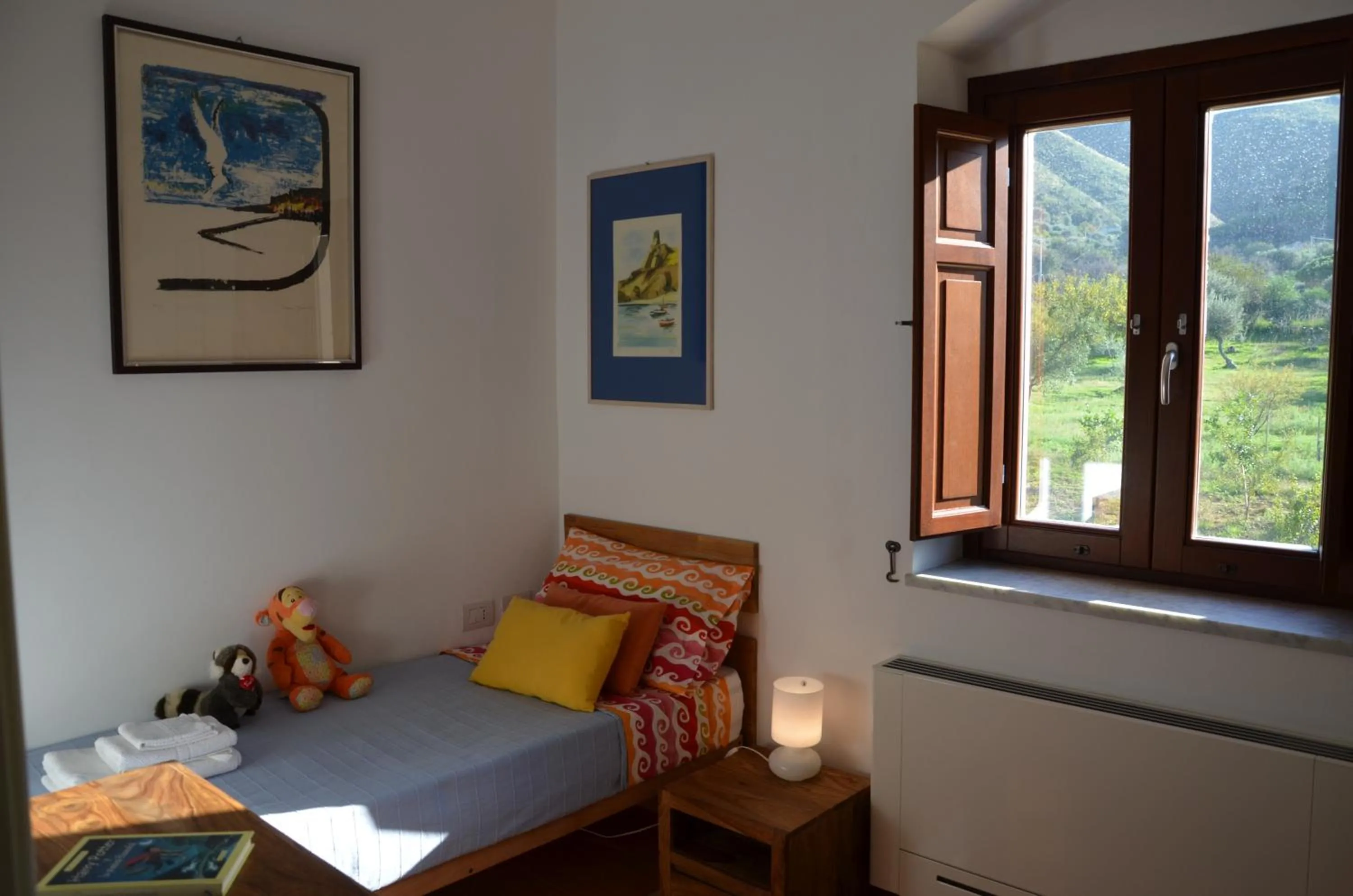 Bedroom, Bed in Il dono di Atena