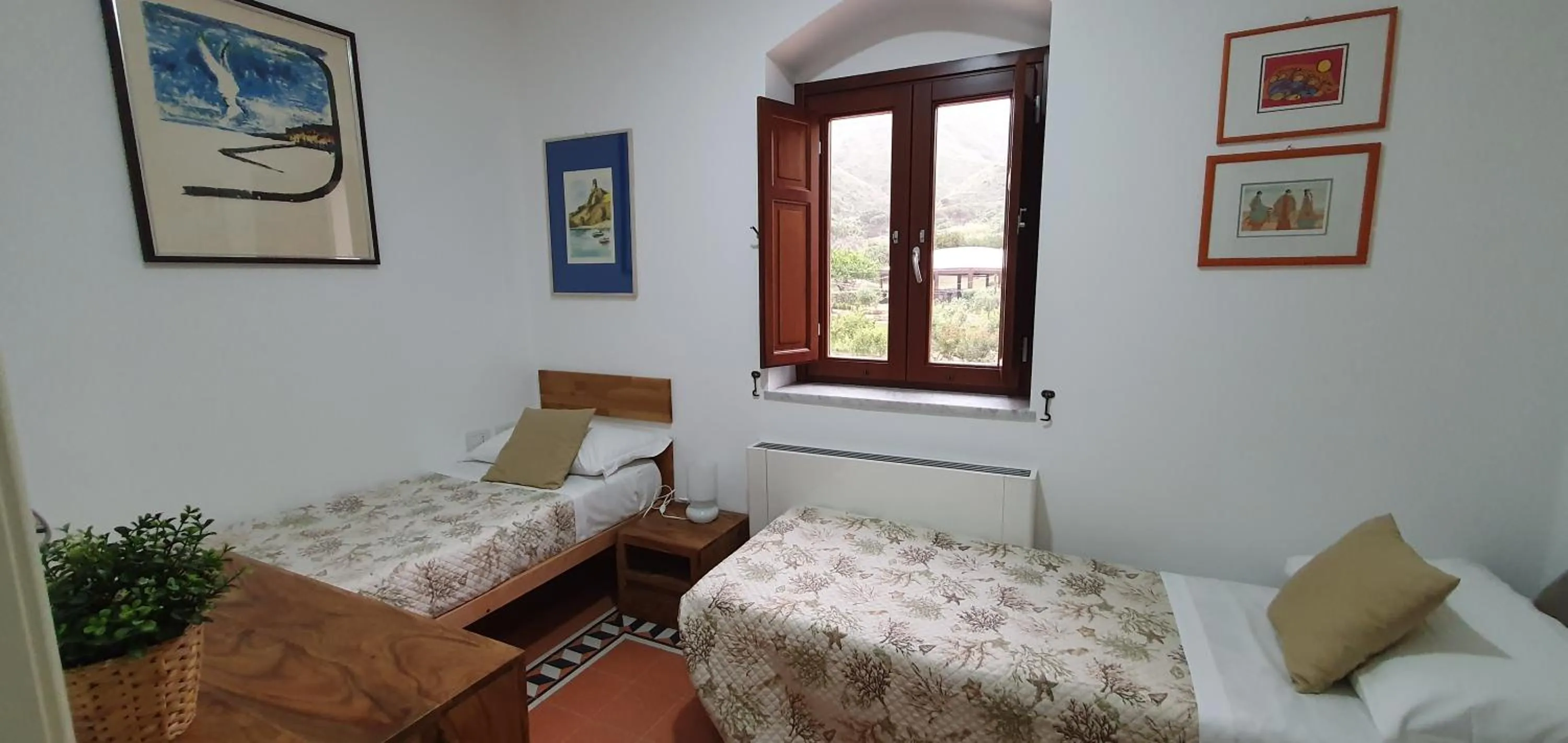 Bedroom, Bed in Il dono di Atena