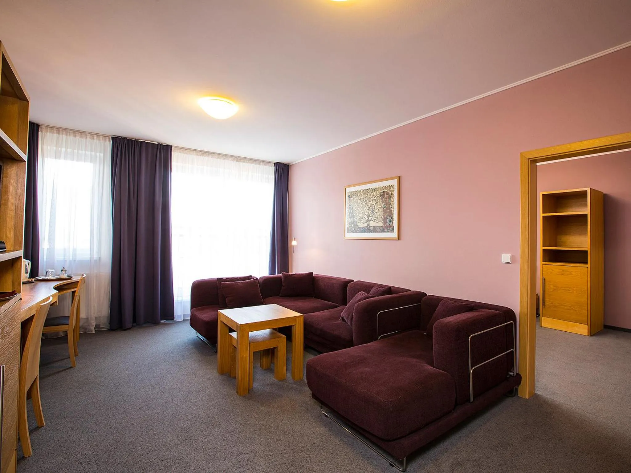 TV and multimedia in Hotel Trend