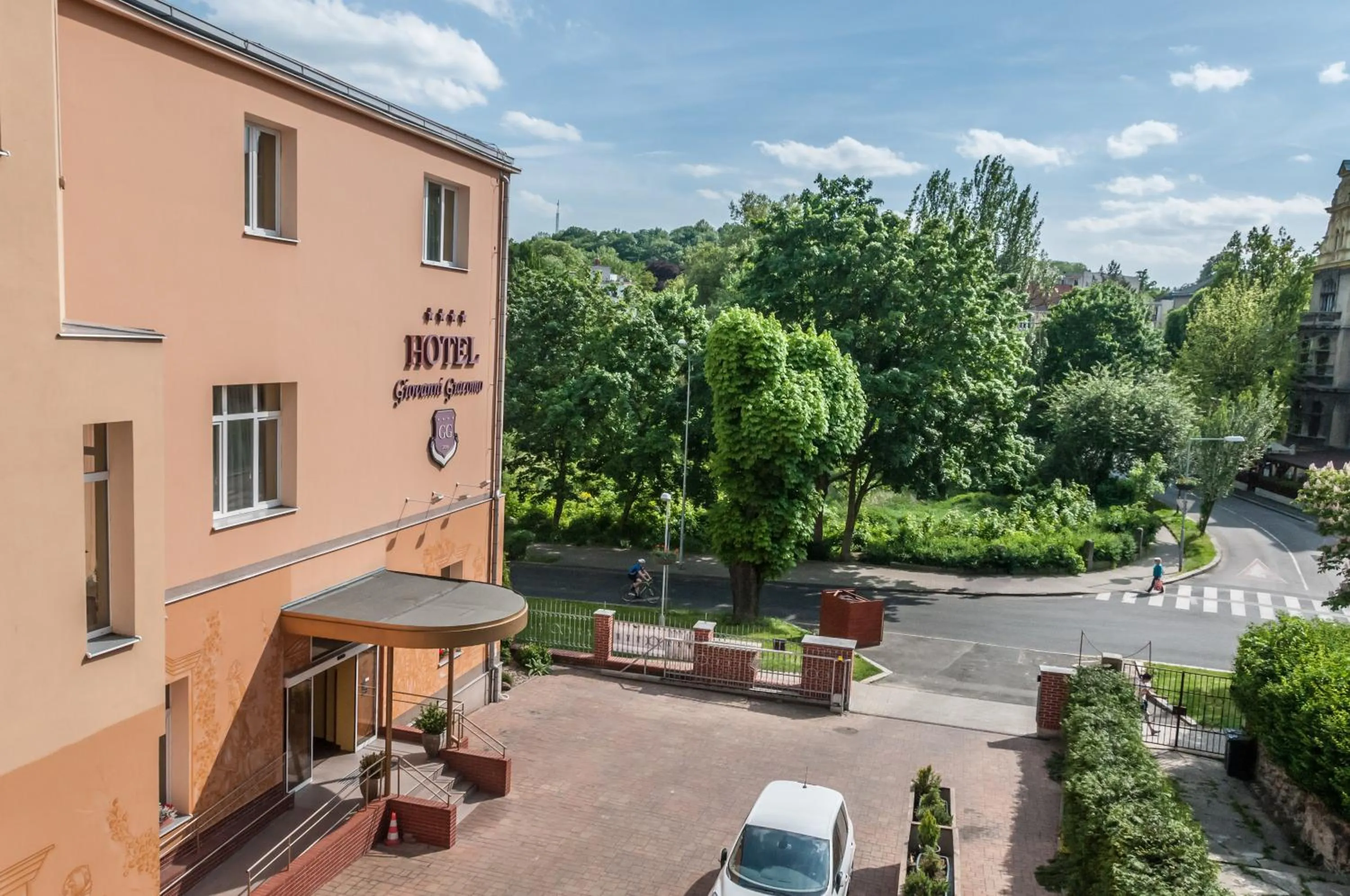 Property building in Hotel Giovanni Giacomo