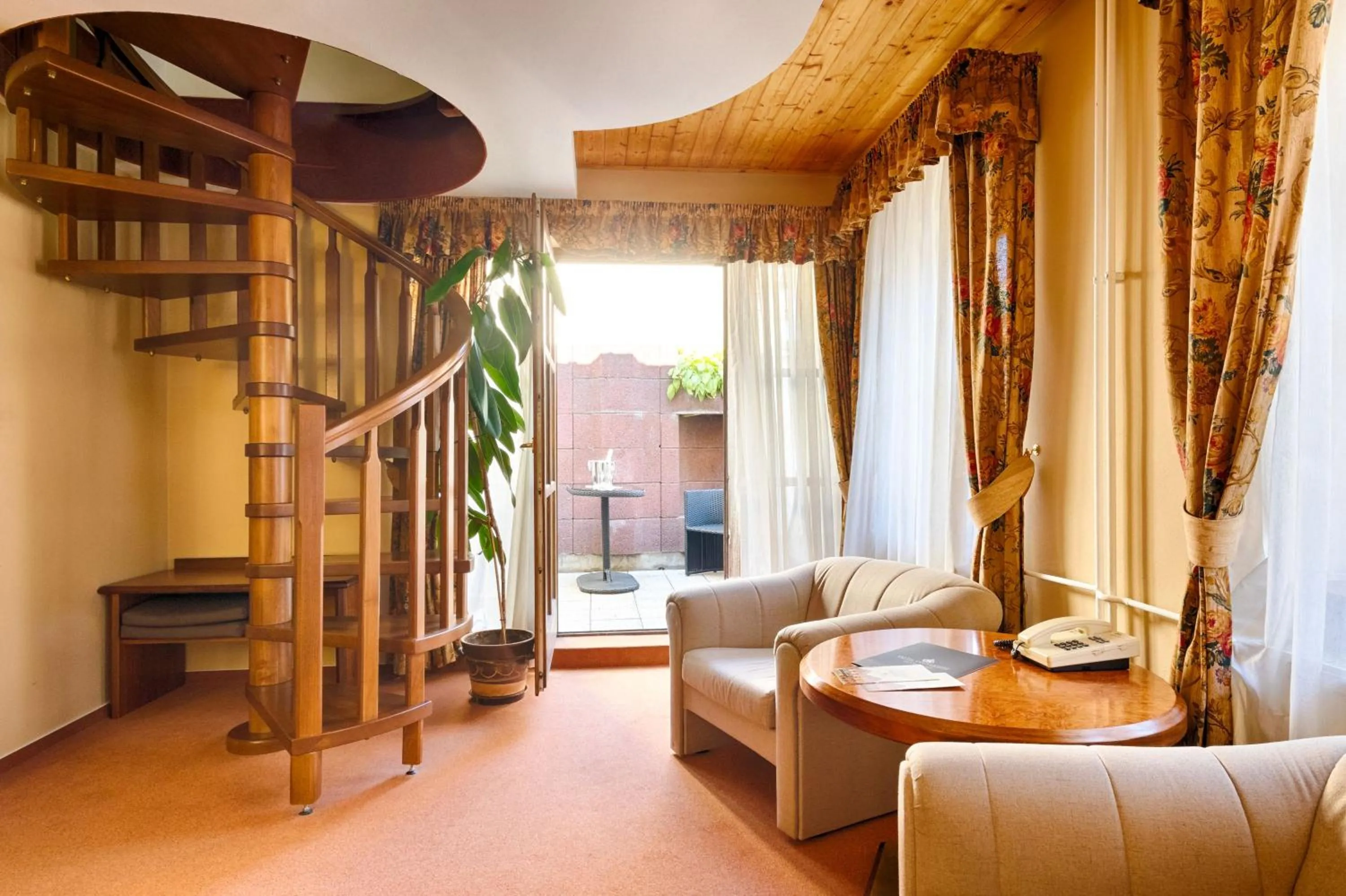 Hotel Concertino Zlatá Husa