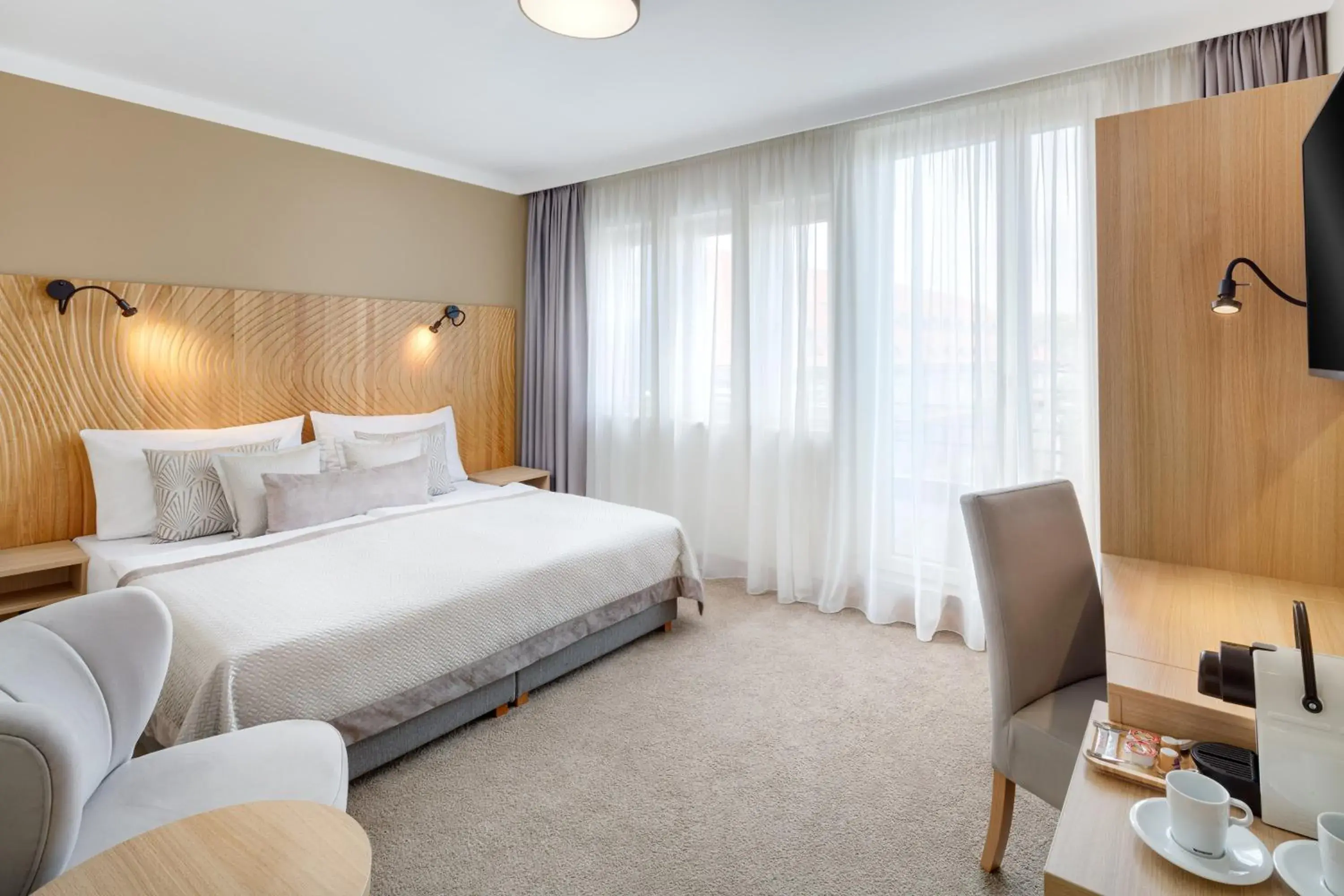 Kitchen or kitchenette, Bed in Hotel Clement Kitchen or kitchenette, Bed in Hotel Clement