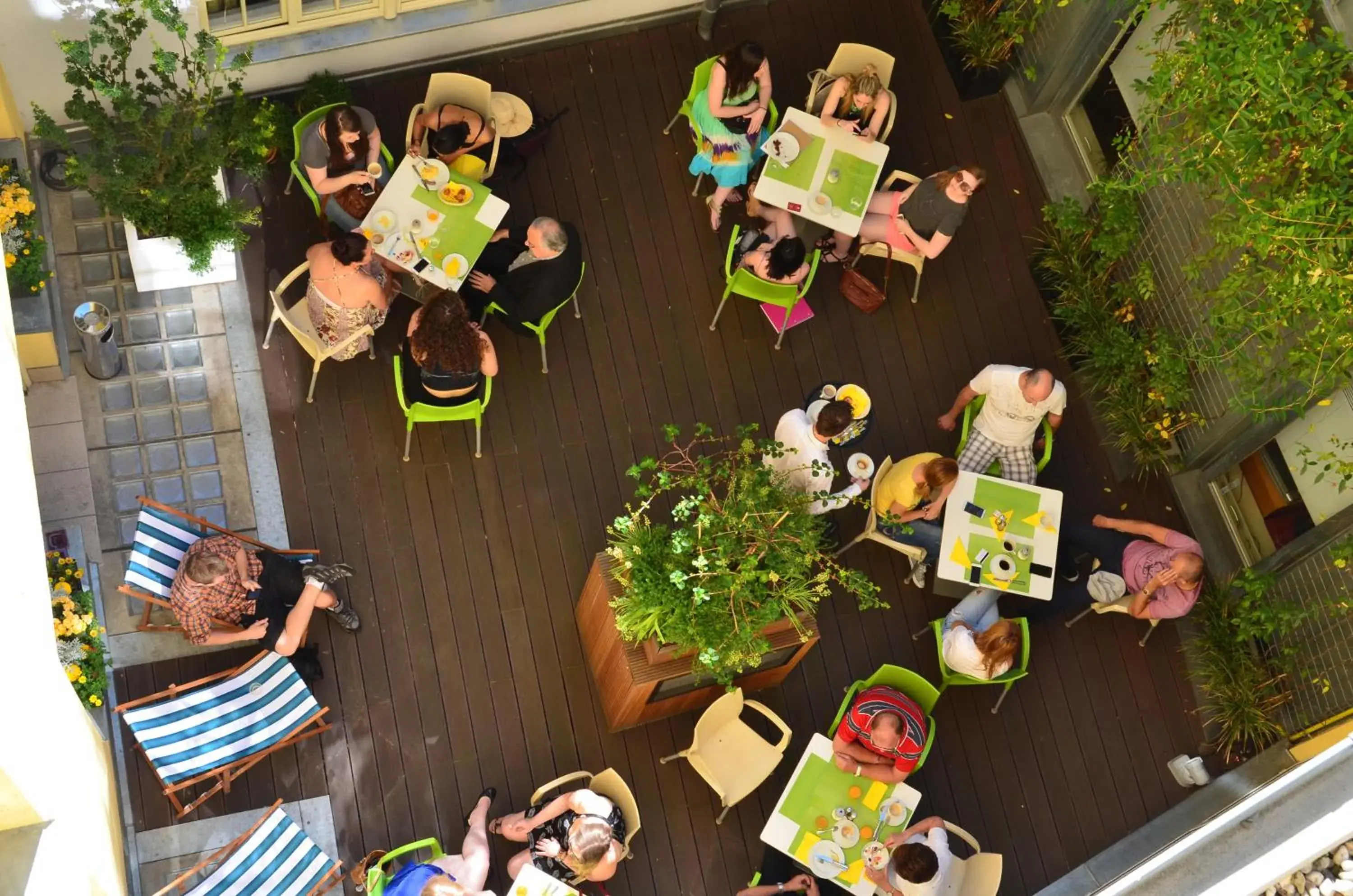 Restaurant/places to eat in Hotel Clement Restaurant/places to eat in Hotel Clement