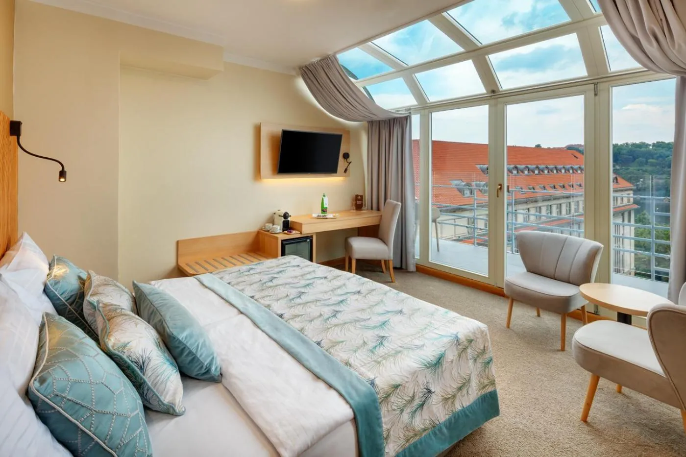 Bed in Hotel Clement