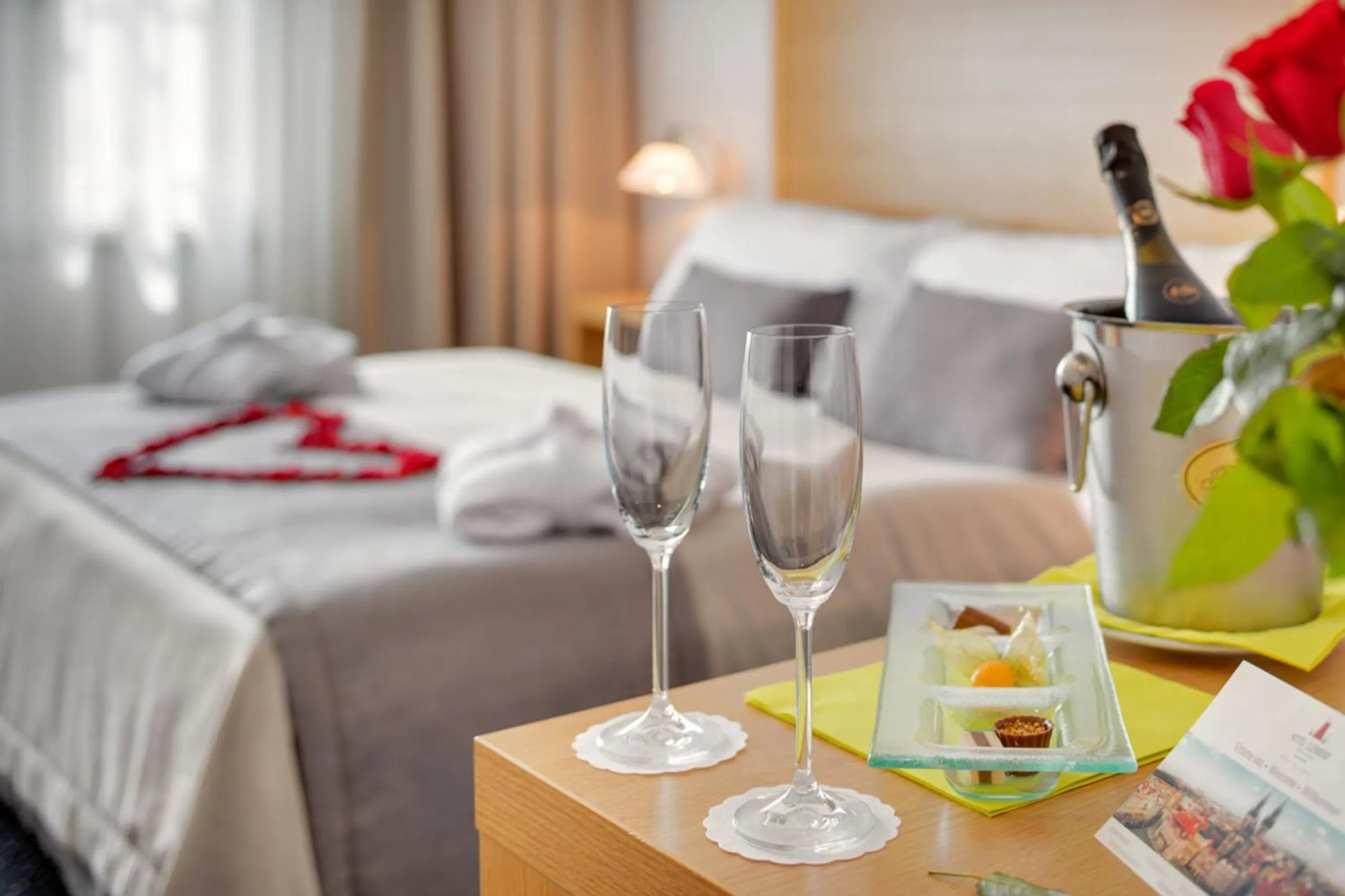 Food and drinks, Bed in Hotel Clement