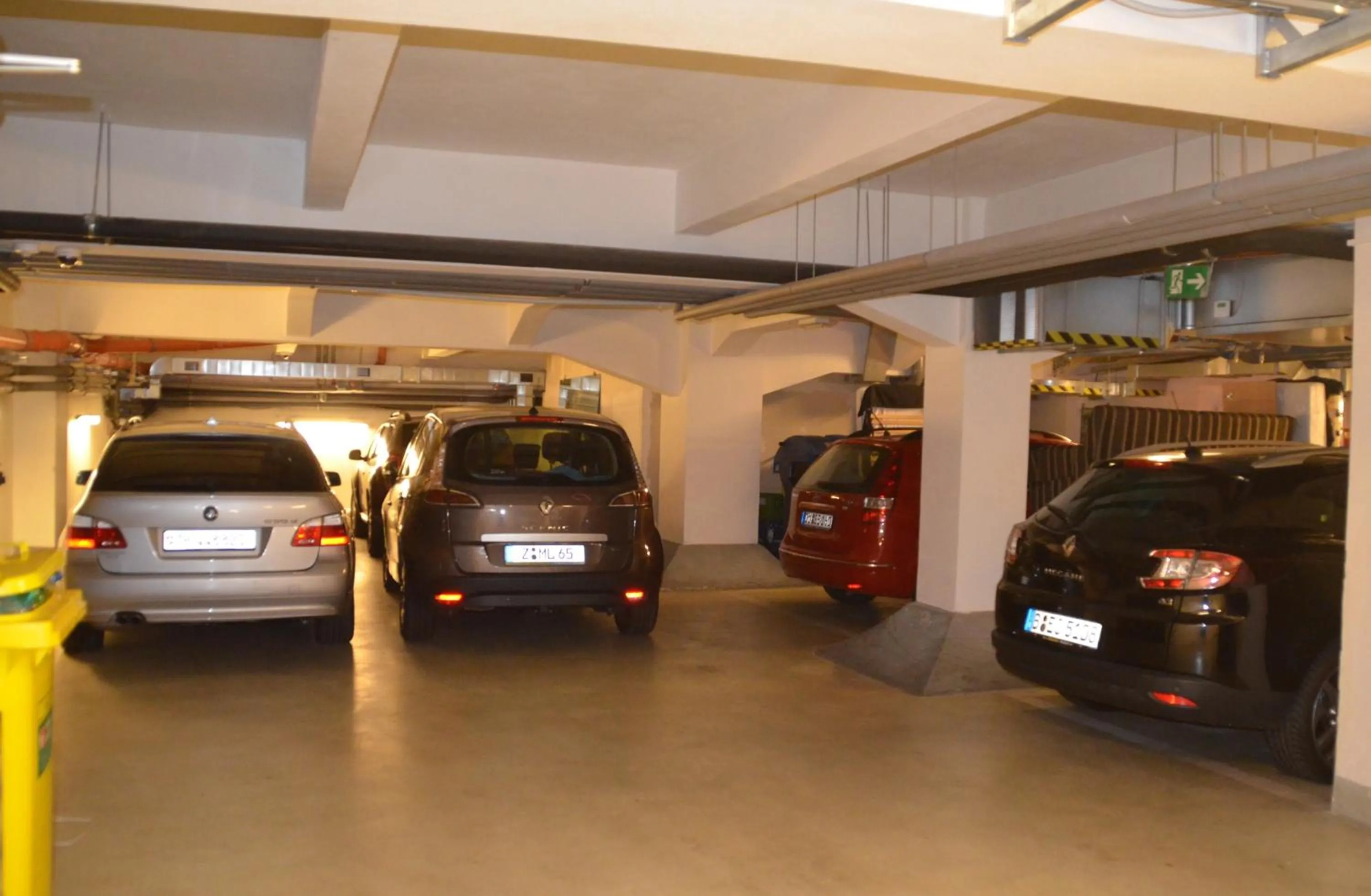 Parking in Hotel Clement