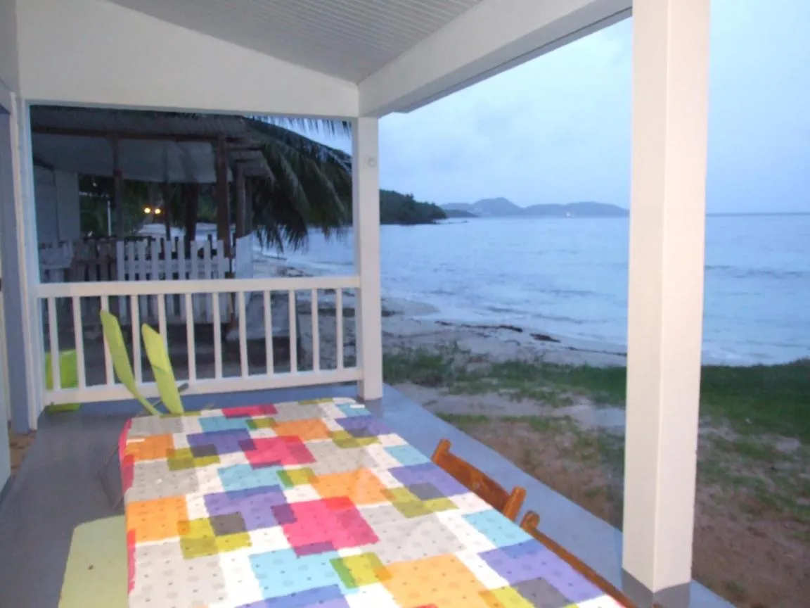 Patio, Bed in TI PARADIS DE l'ANSE FIGUIER VILLA voir site vacances en martinique