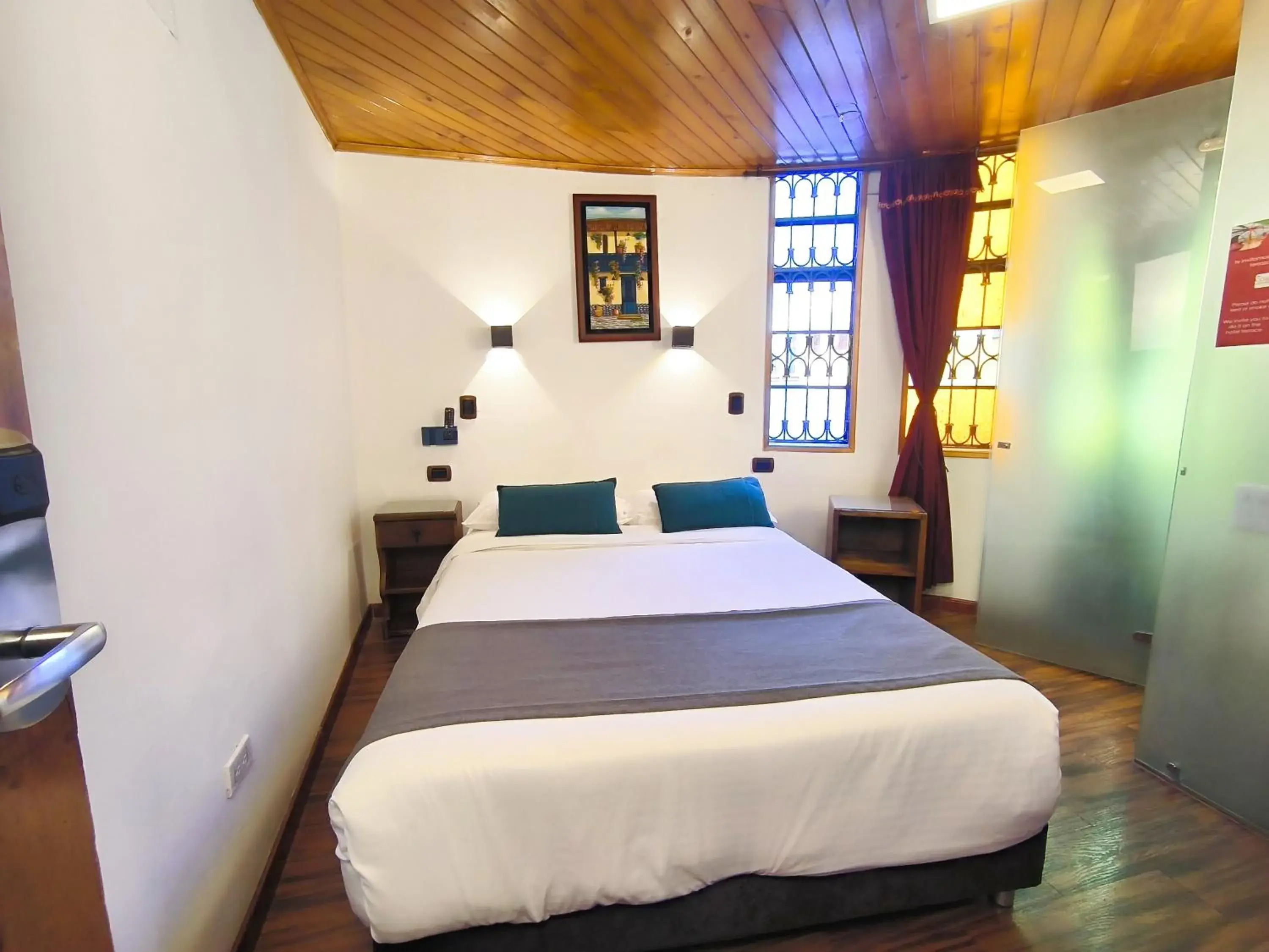 Budget Double Room in Casa Candilejas Budget Double Room in Casa Candilejas