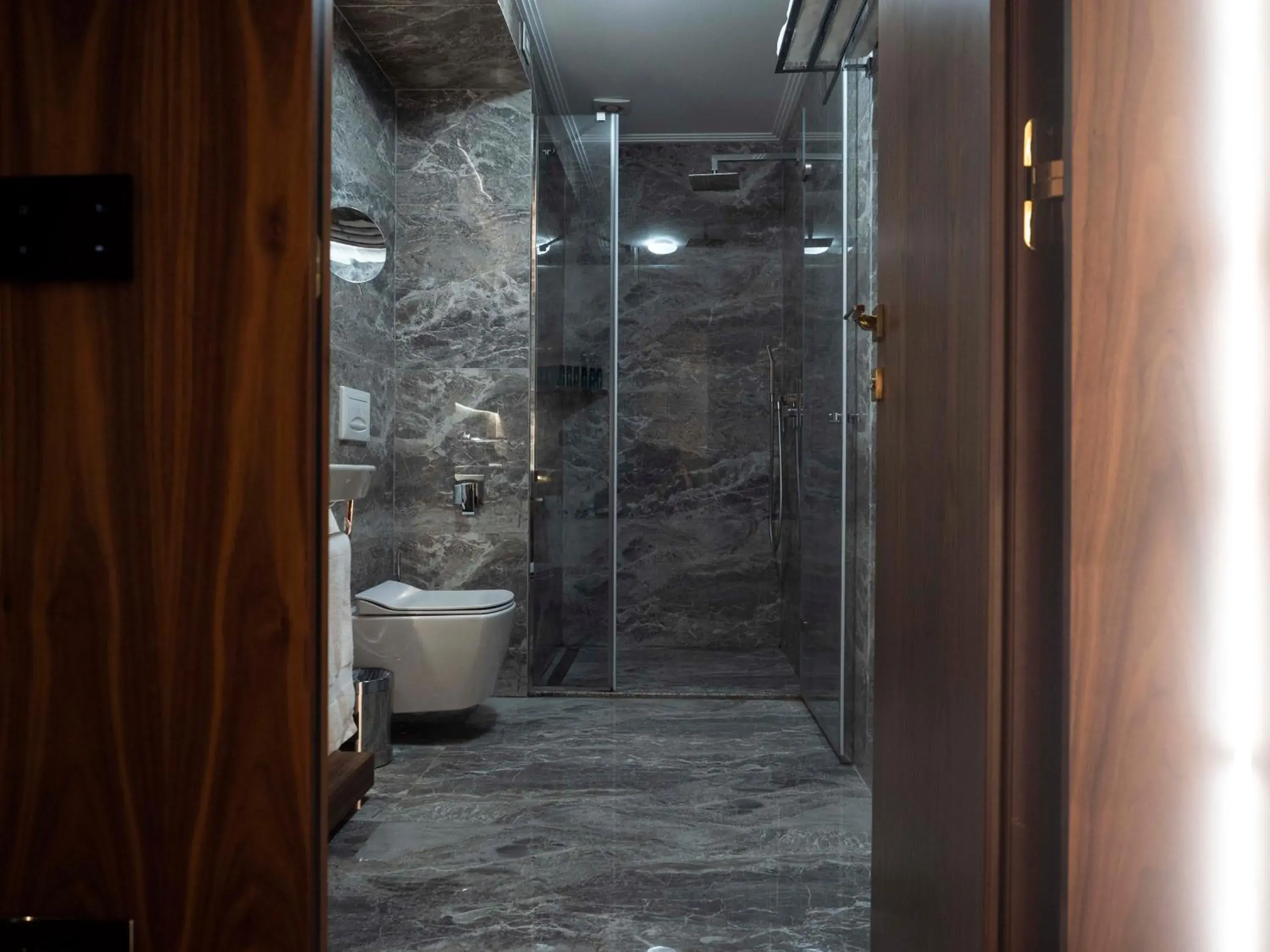 Double Room with Mountain View in Select Hill Resort Double Room with Mountain View in Select Hill Resort