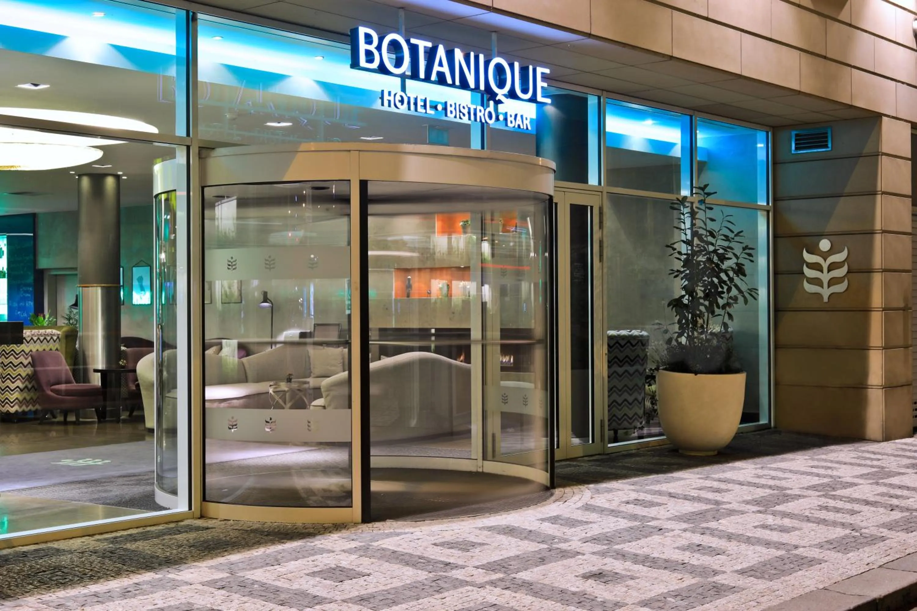 Facade/entrance in Botanique Hotel Prague