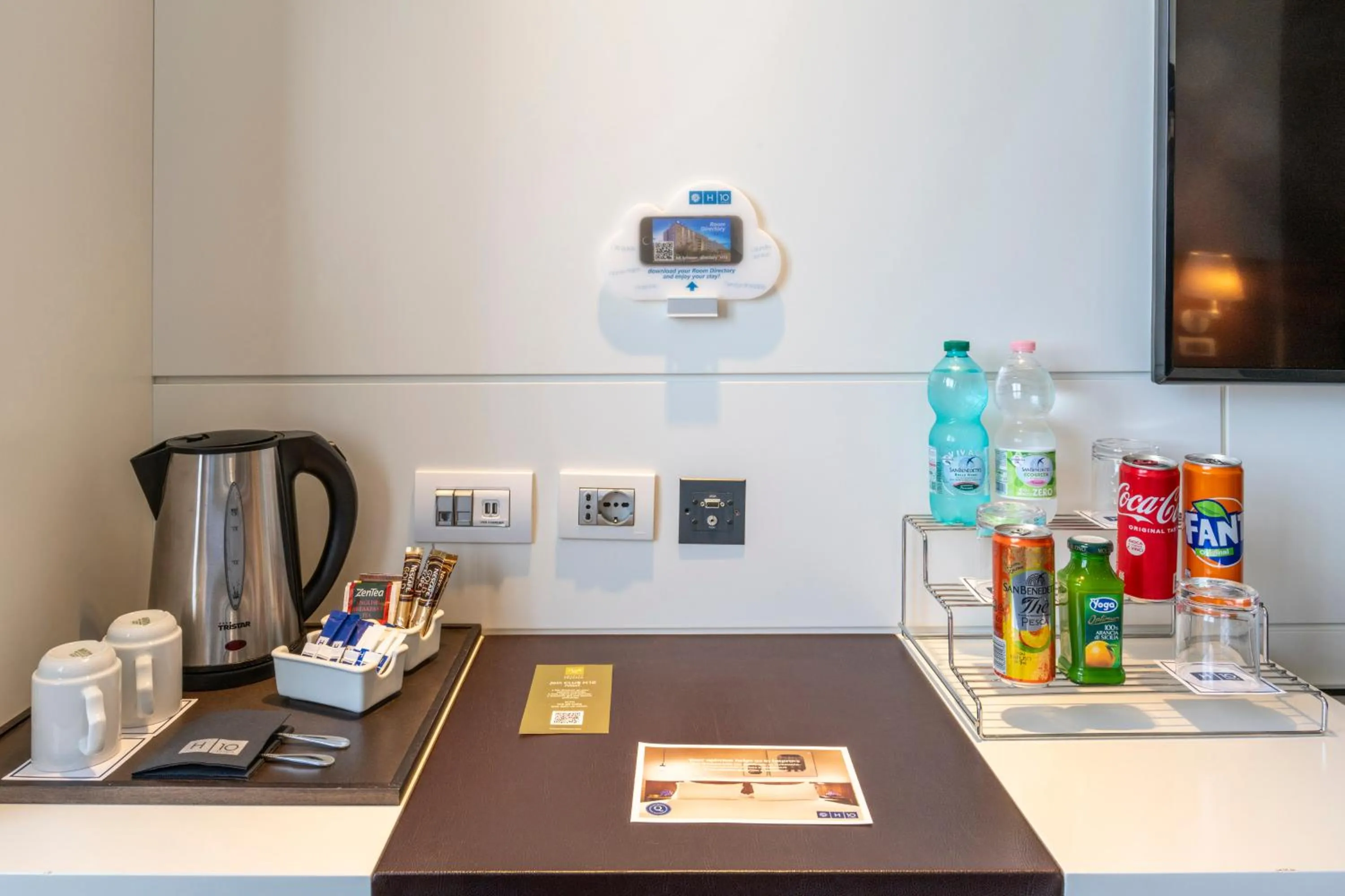 Bedroom in H10 Roma Città