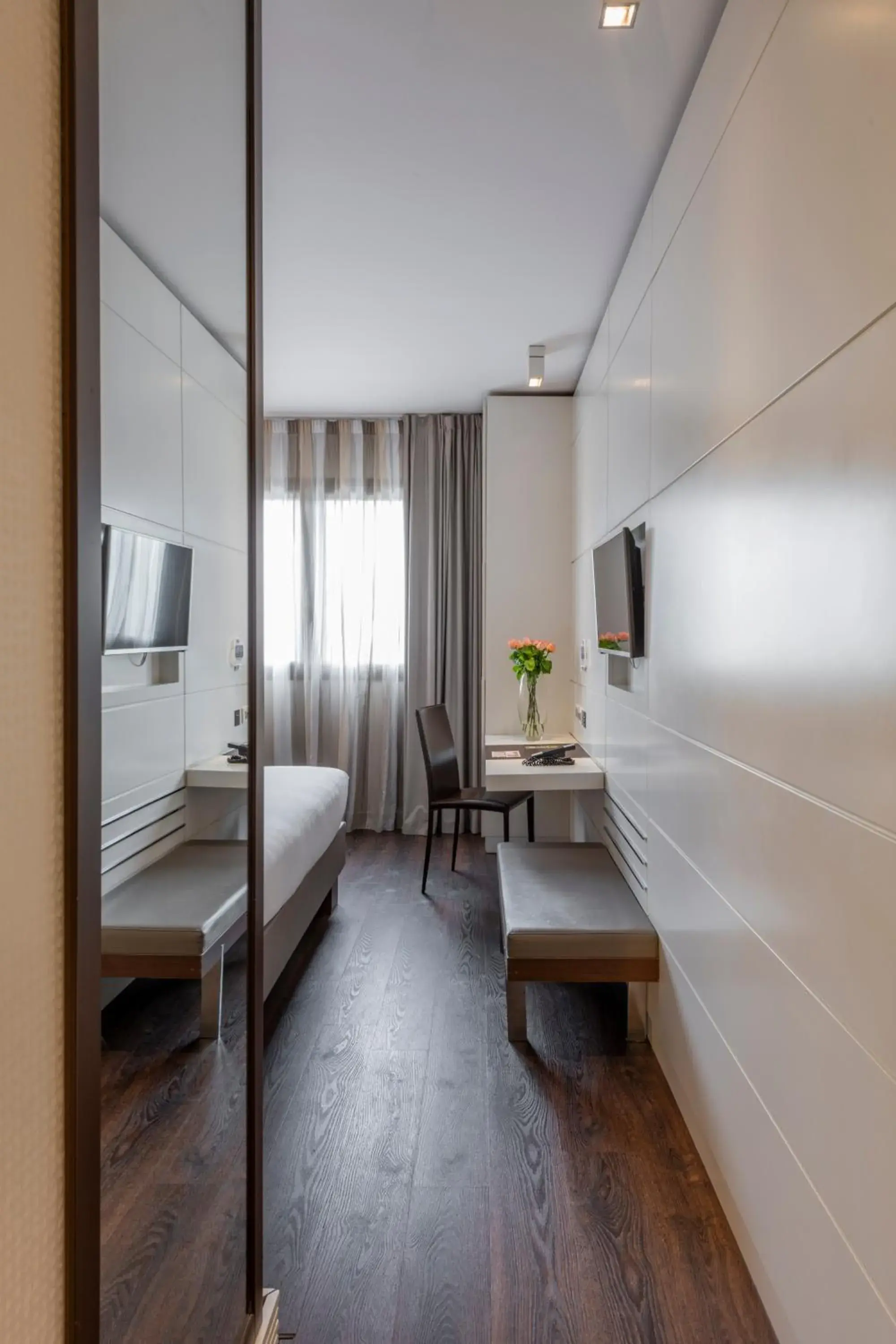 Bedroom, Bed in H10 Roma Città Bedroom, Bed in H10 Roma Città