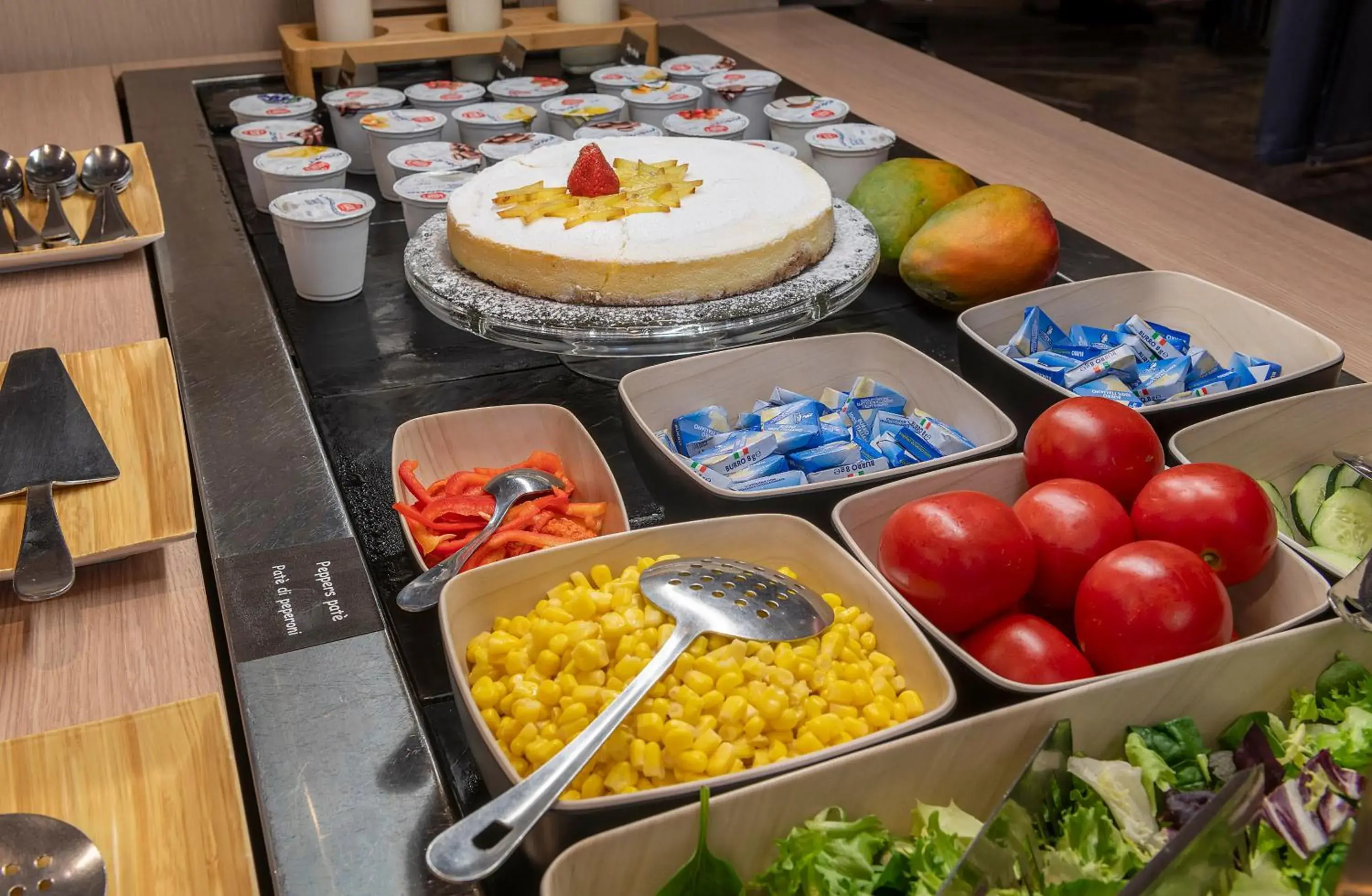 Buffet breakfast in H10 Roma Città Buffet breakfast in H10 Roma Città