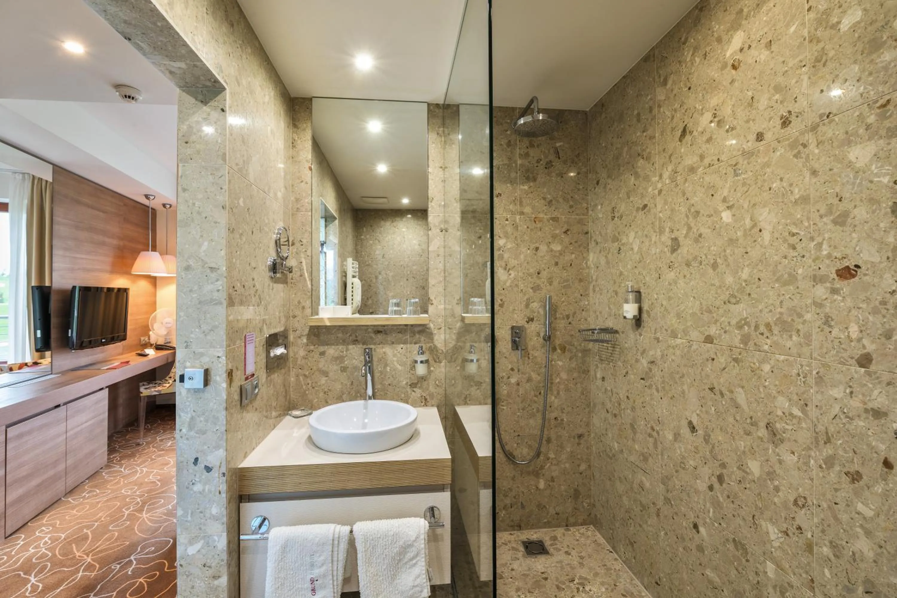 Bathroom in Grund Resort Golf and Ski