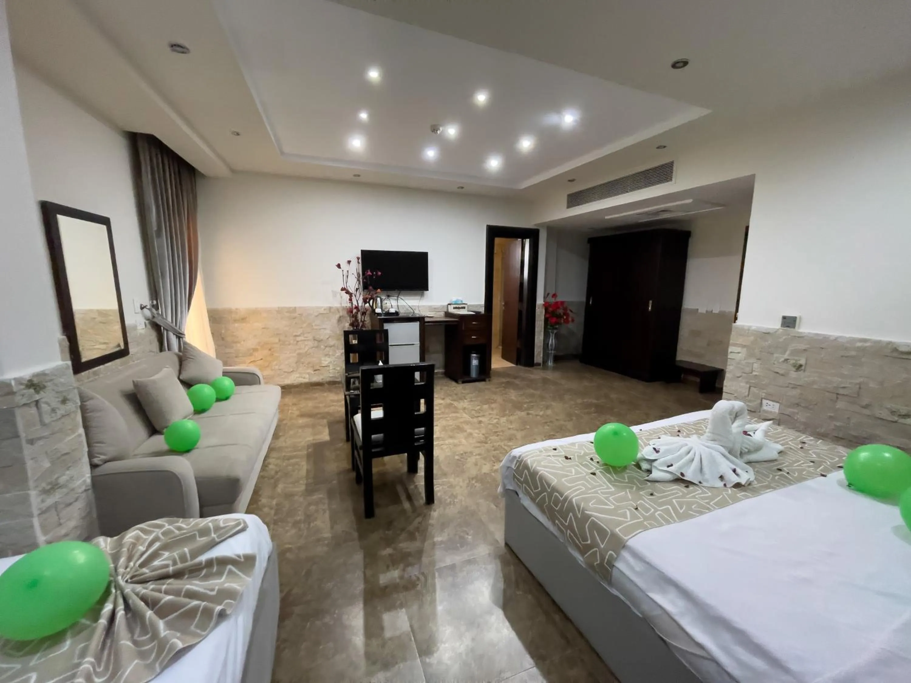 Bed in Best View Pyramids Hotel