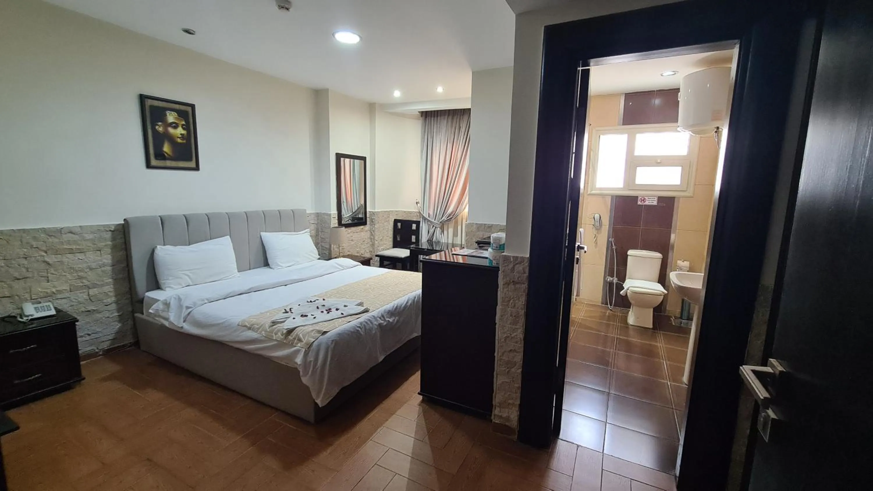 Bed in Best View Pyramids Hotel