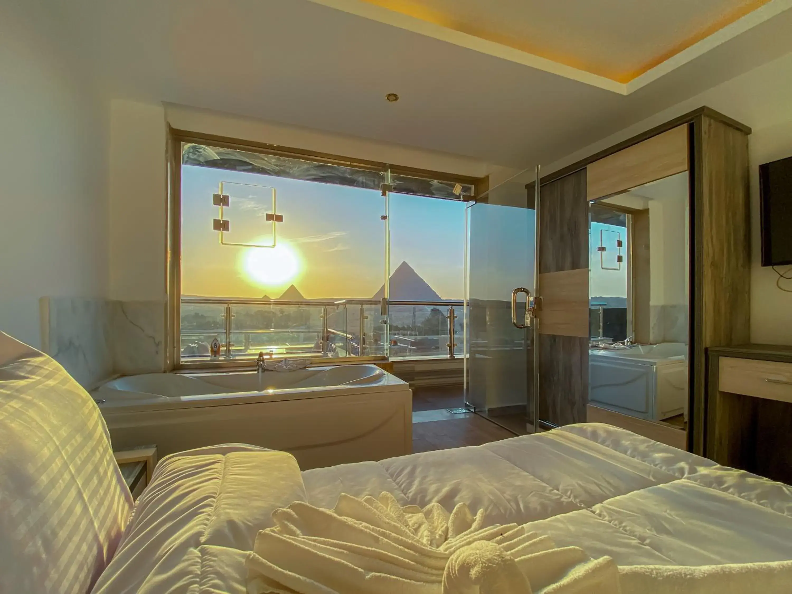 Bed in Best View Pyramids Hotel Bed in Best View Pyramids Hotel