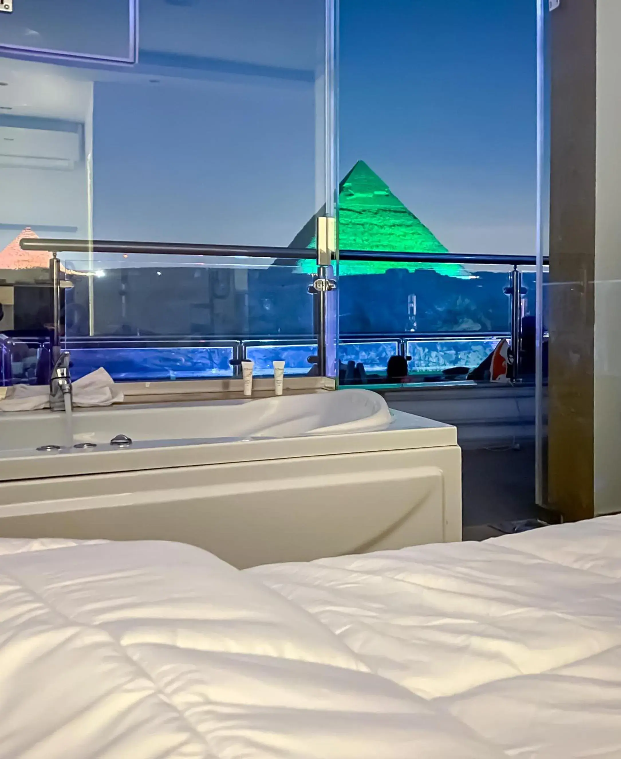 Bed in Best View Pyramids Hotel Bed in Best View Pyramids Hotel