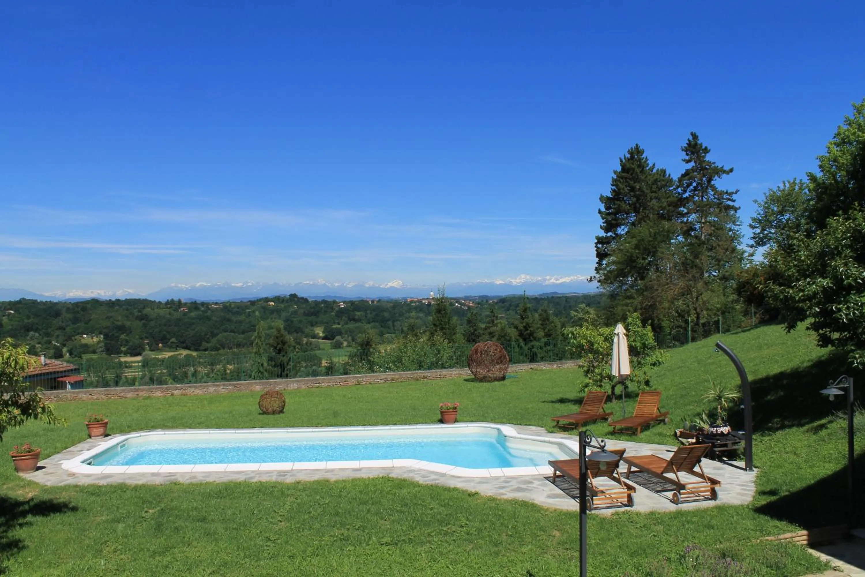 Pool view in LA CUCCAGNA DI DON BOSCO - No landlords and neighbours - Absolute privacy!