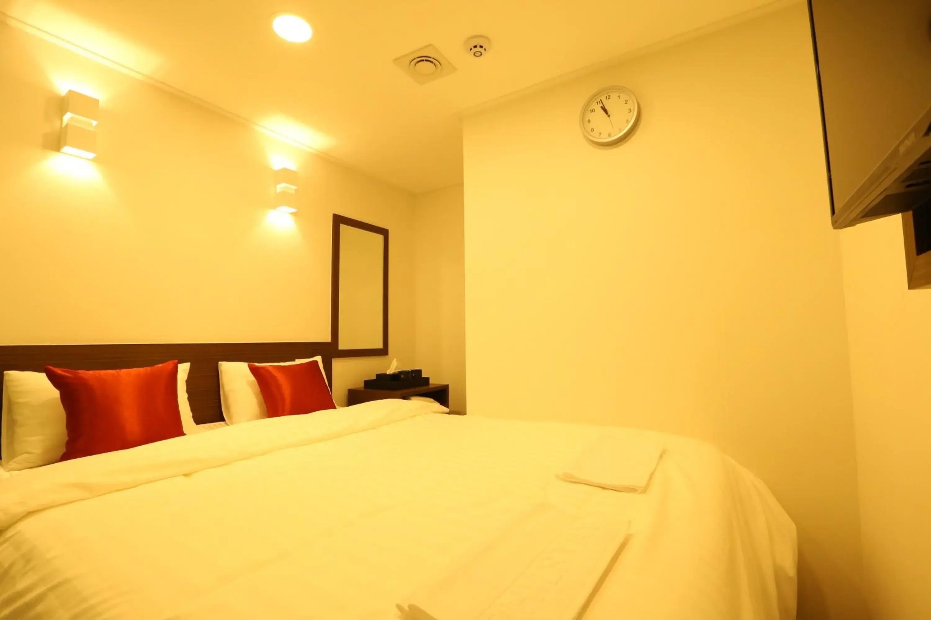 Decorative detail, Bed in Tripstay Myeongdong Decorative detail, Bed in Tripstay Myeongdong