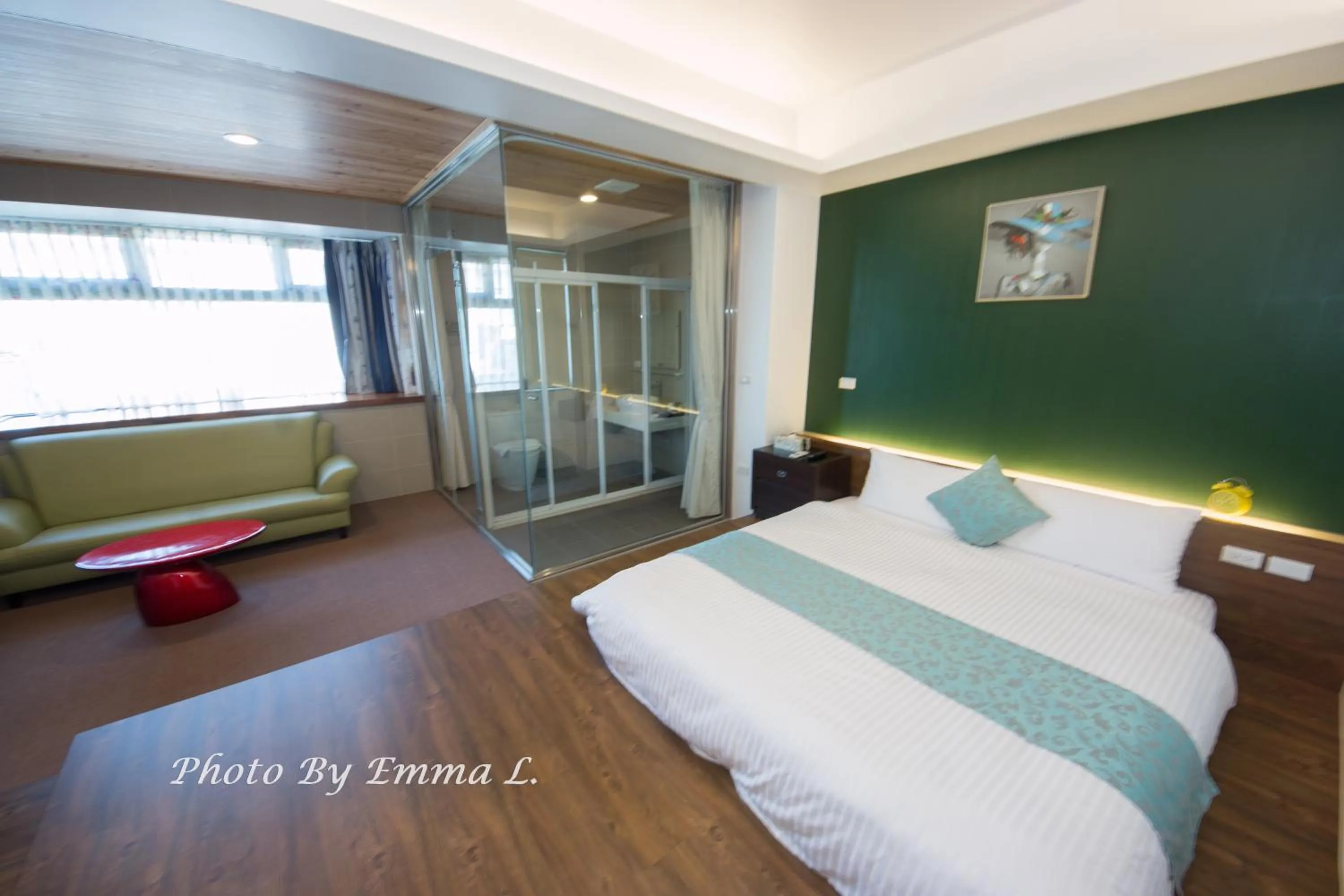 Photo of the whole room, Bed in Colorful Fish Cottage