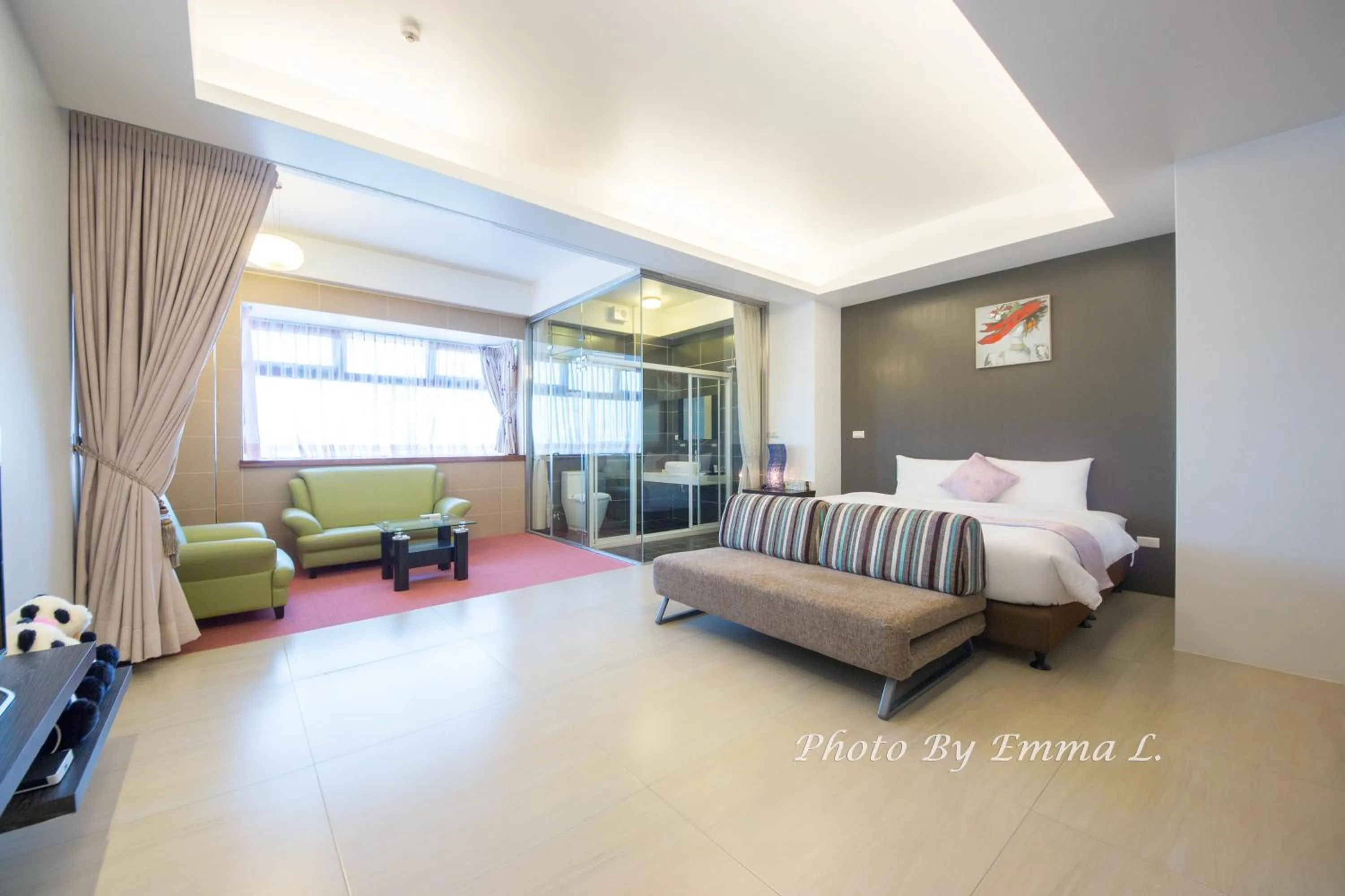 Photo of the whole room, Bed in Colorful Fish Cottage