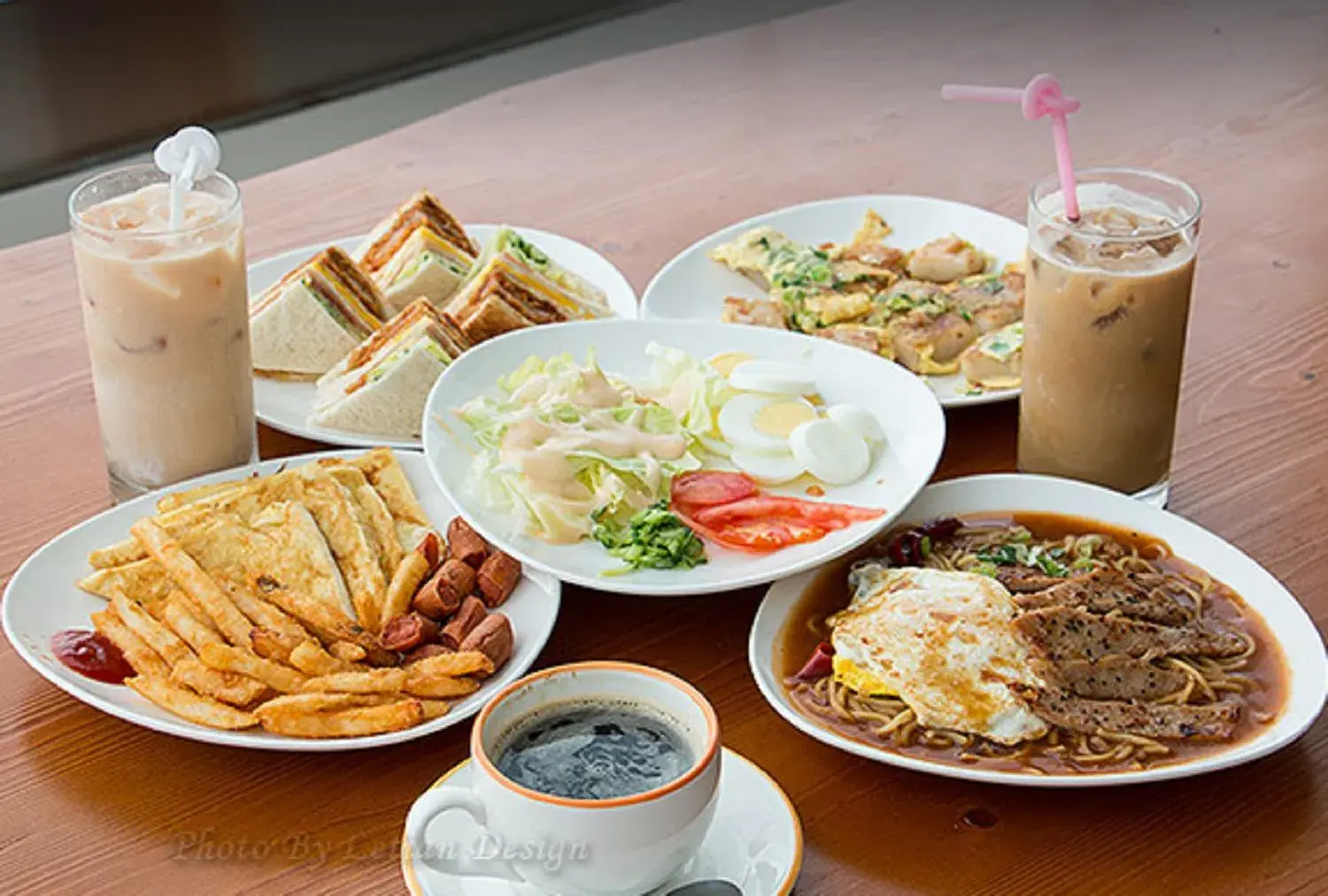 Breakfast in Colorful Fish Cottage Breakfast in Colorful Fish Cottage