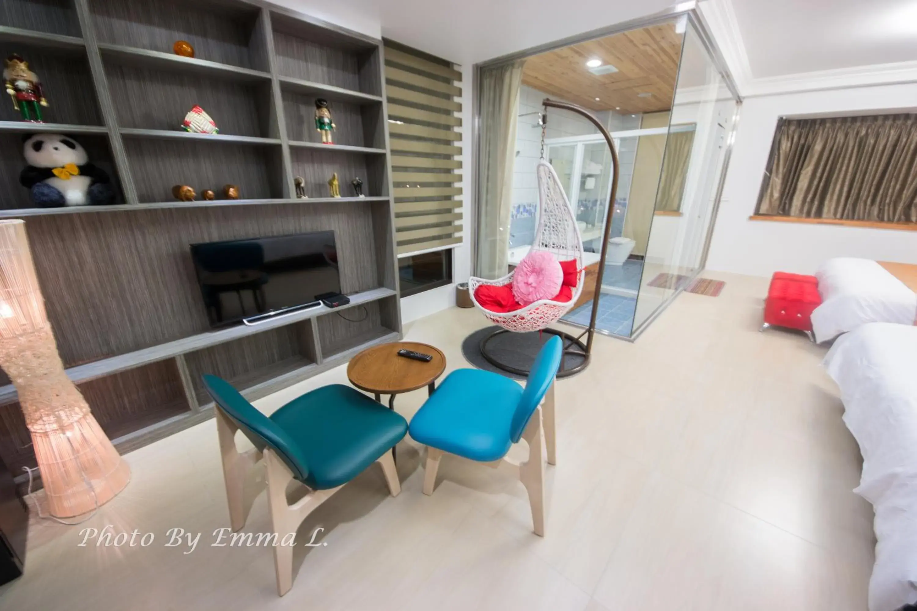 Photo of the whole room, Bed in Colorful Fish Cottage Photo of the whole room, Bed in Colorful Fish Cottage