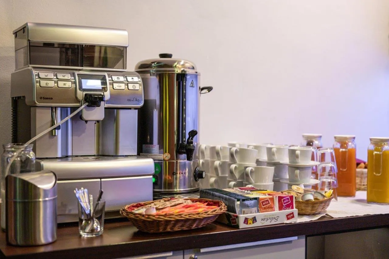 Restaurant/places to eat in Ruby Blue