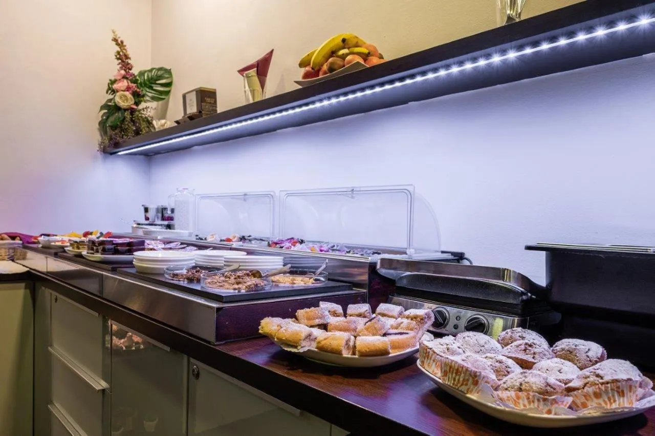 Restaurant/places to eat in Ruby Blue