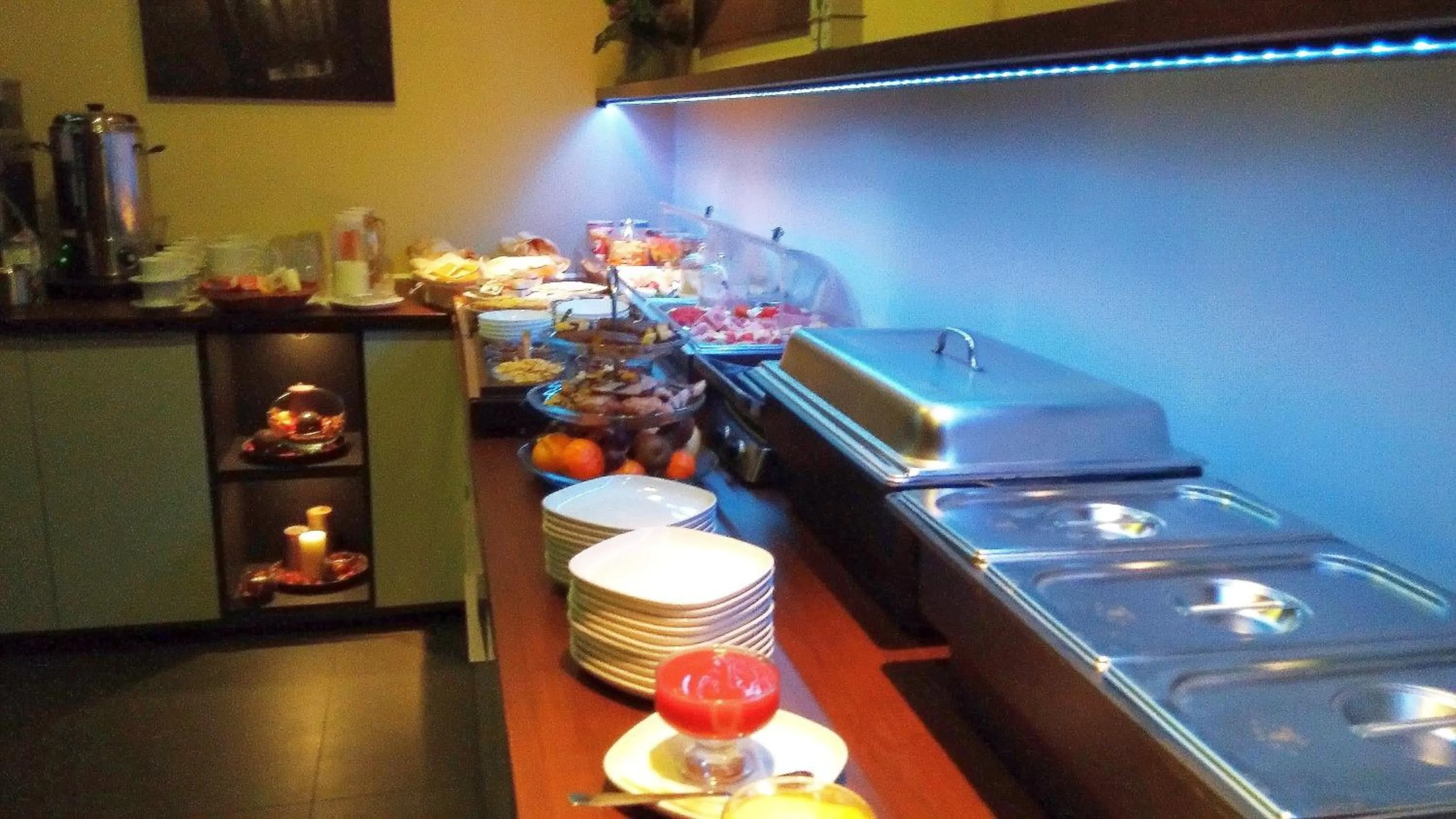 Food and drinks in Ruby Blue