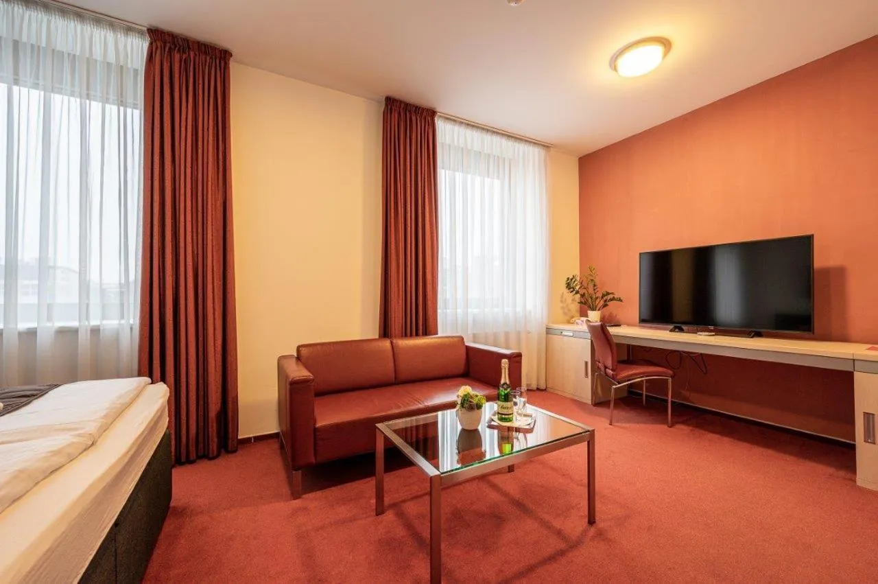 Photo of the whole room, Bed in Ruby Blue