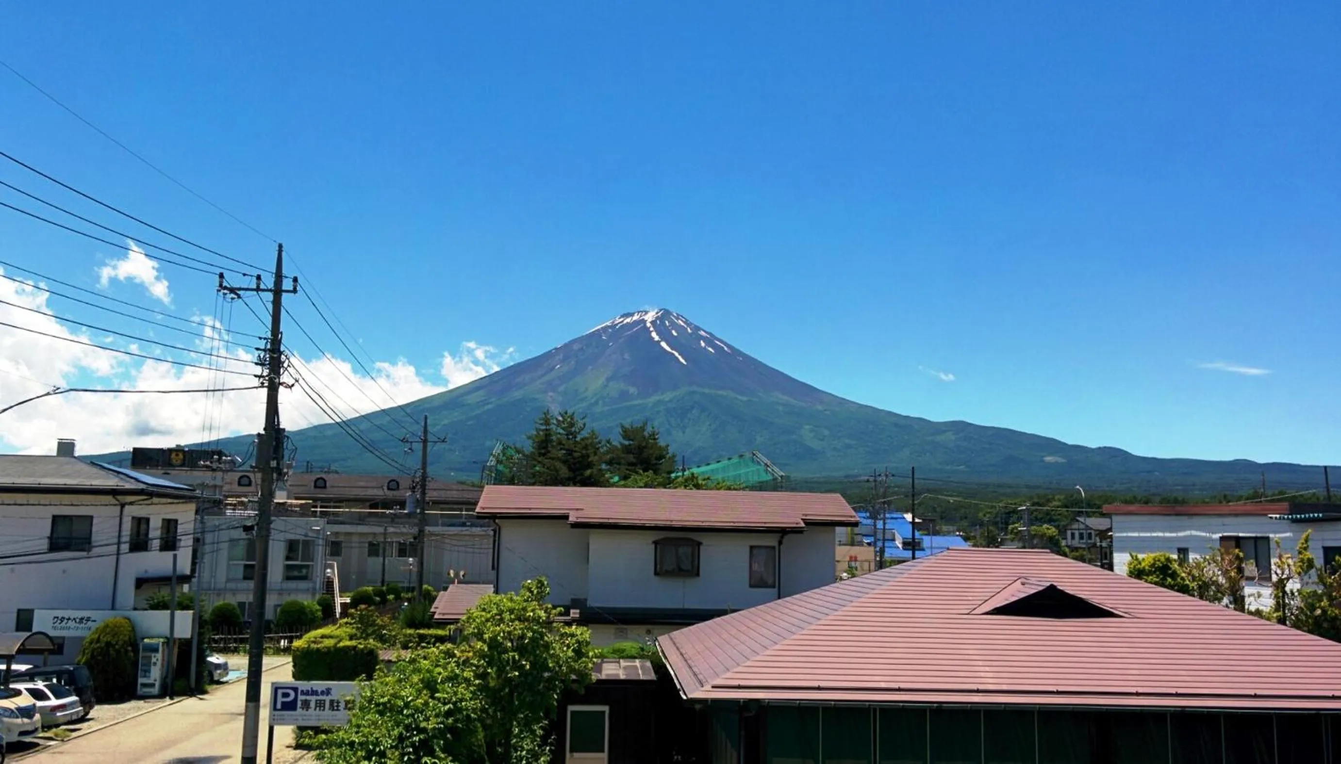Mountain view in K's House Fuji View - Travelers Hostel