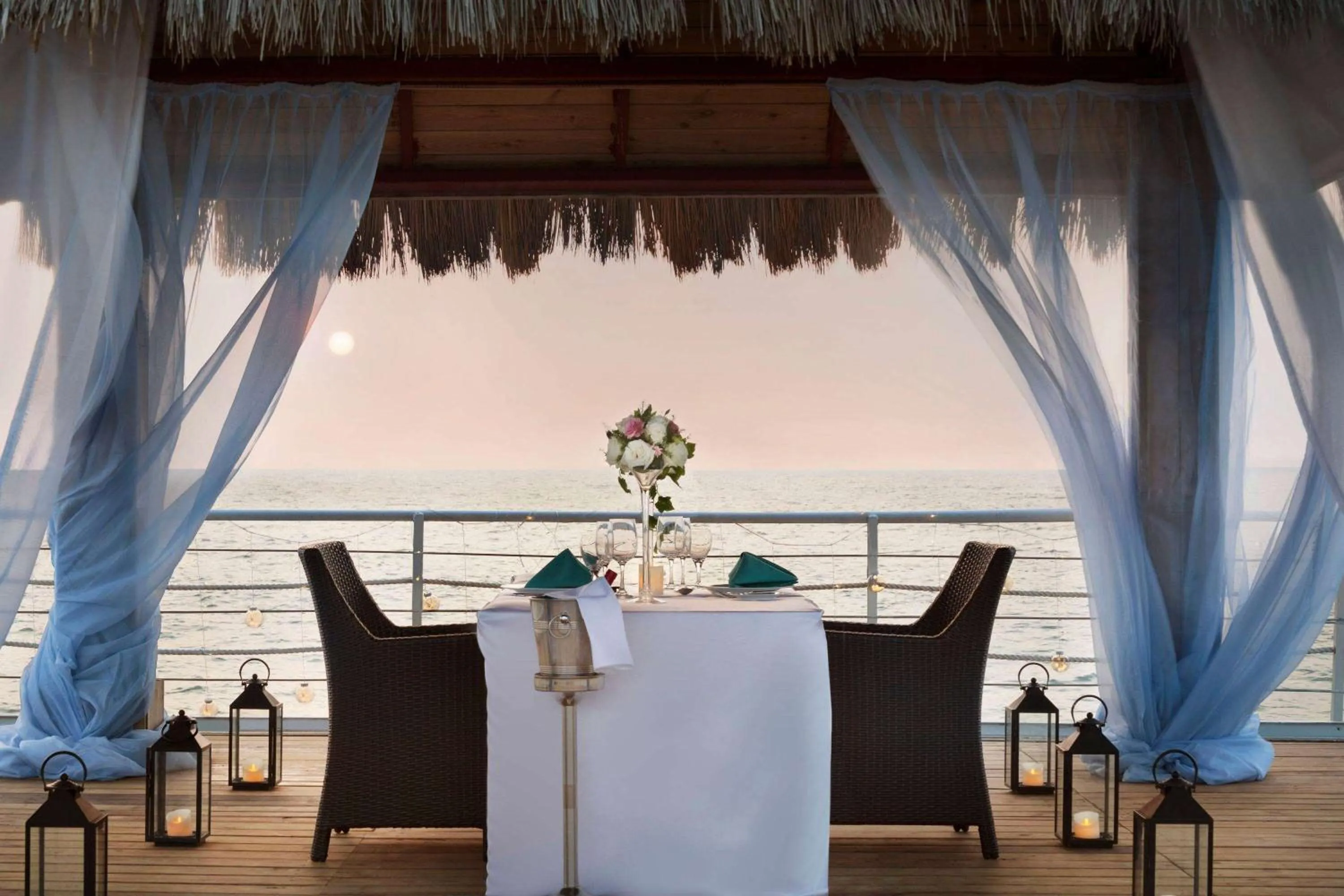 Restaurant/Places to Eat in Wyndham Maoming