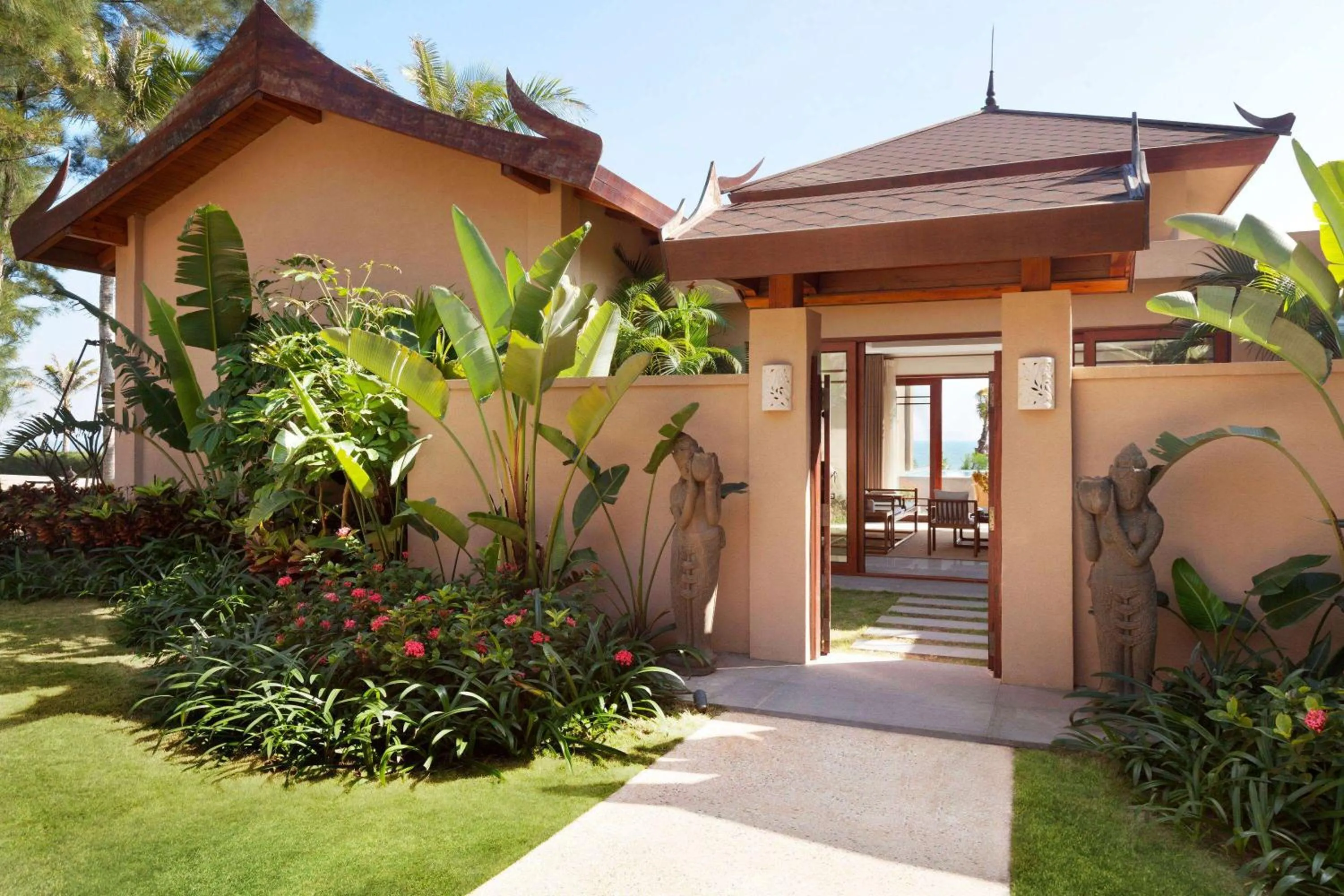 Bed, Property Building in Wyndham Maoming