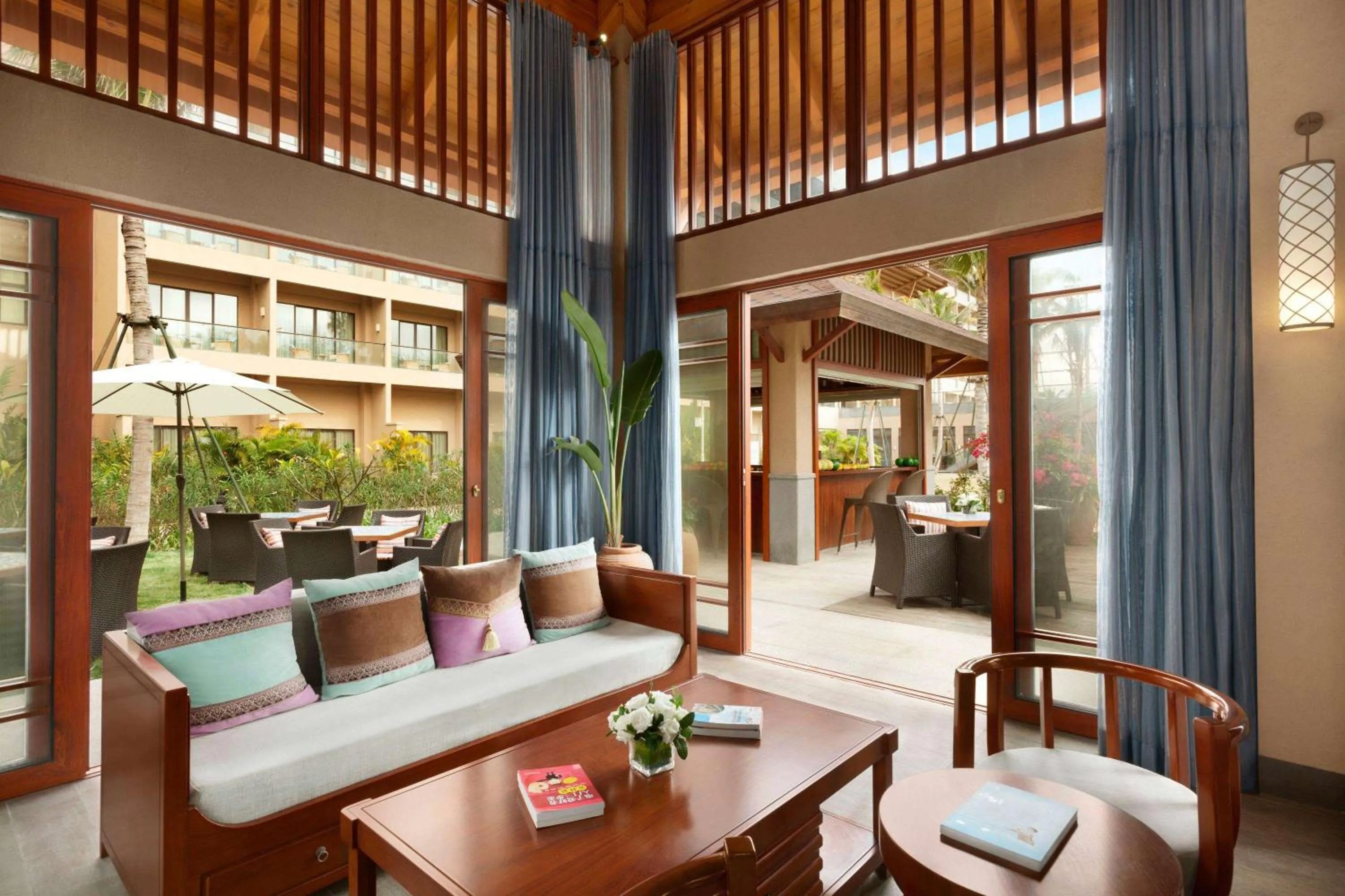 Lobby or reception, Restaurant/Places to Eat in Wyndham Maoming