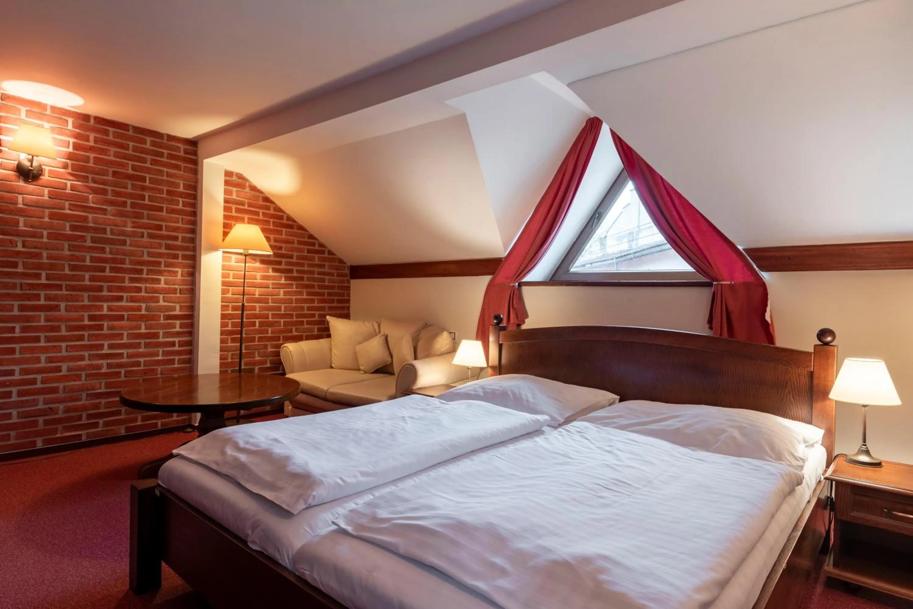 Bed in Wellness Hotel Gondola