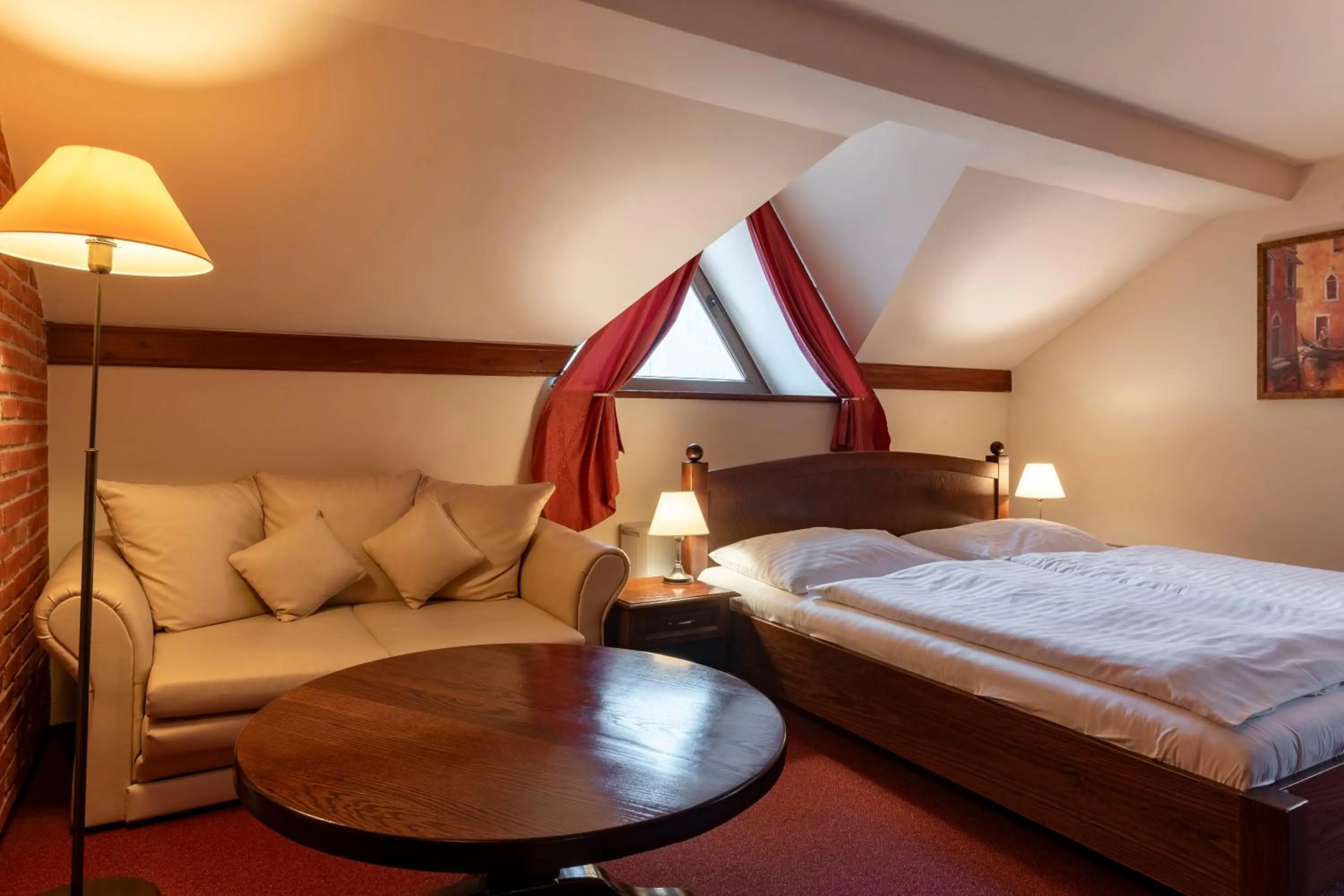 Bed in Wellness Hotel Gondola