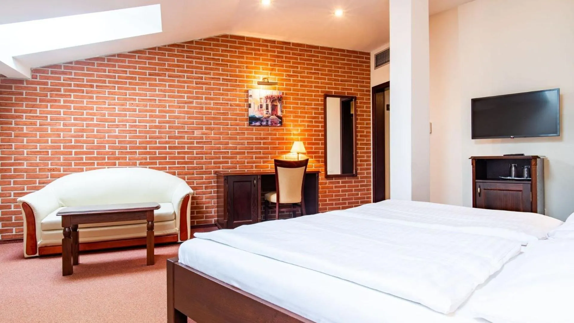 Area and facilities, Bed in Wellness Hotel Gondola